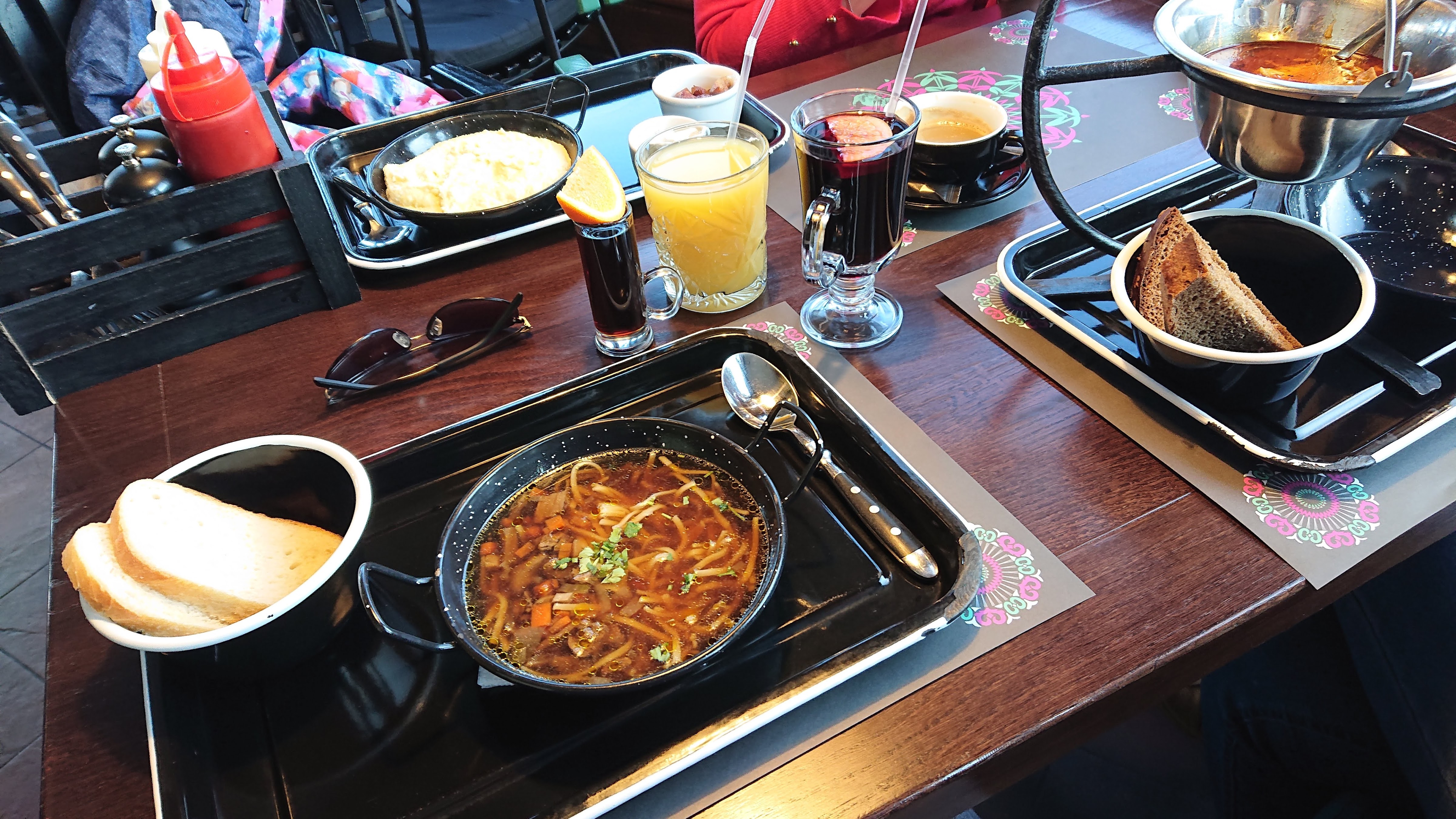 Rondel Bar & Grill image 5