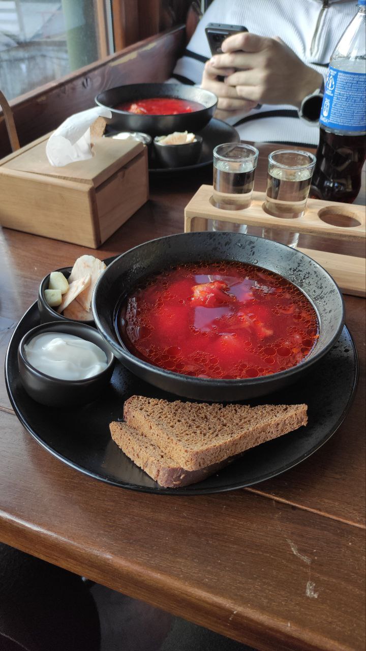 Rondel Bar & Grill image 7