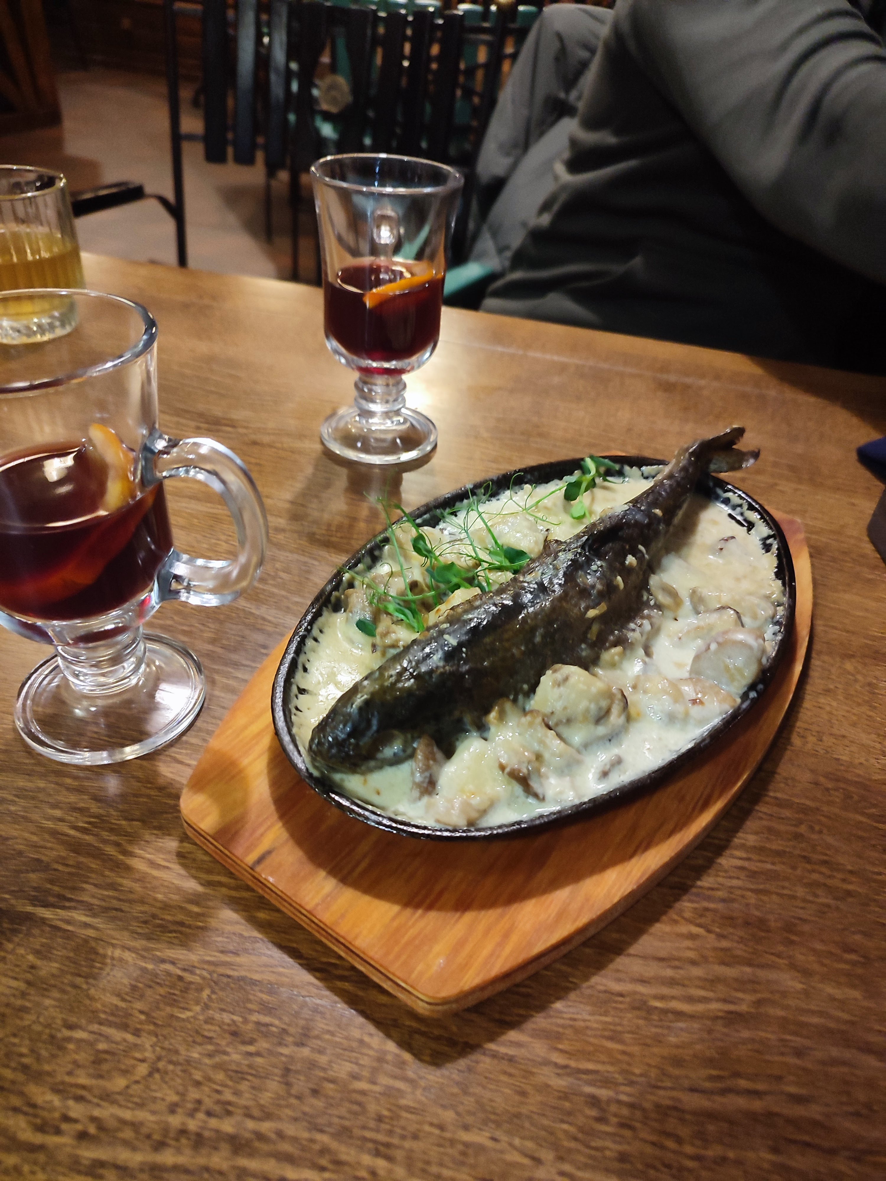 Rondel Bar & Grill image 8