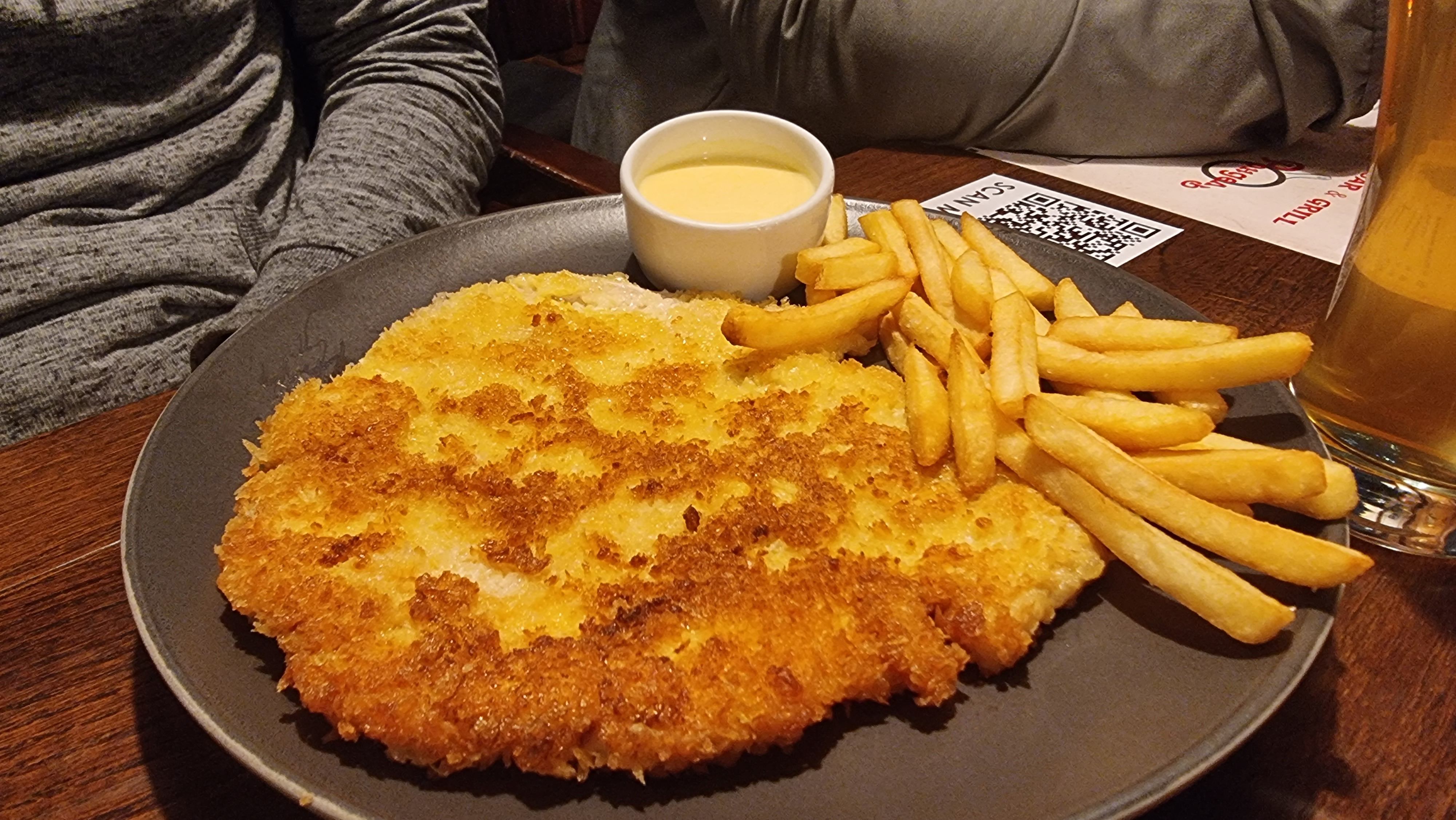 Rondel Bar & Grill image 9