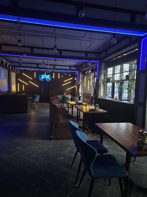 BLUE mountain restaurant image 2