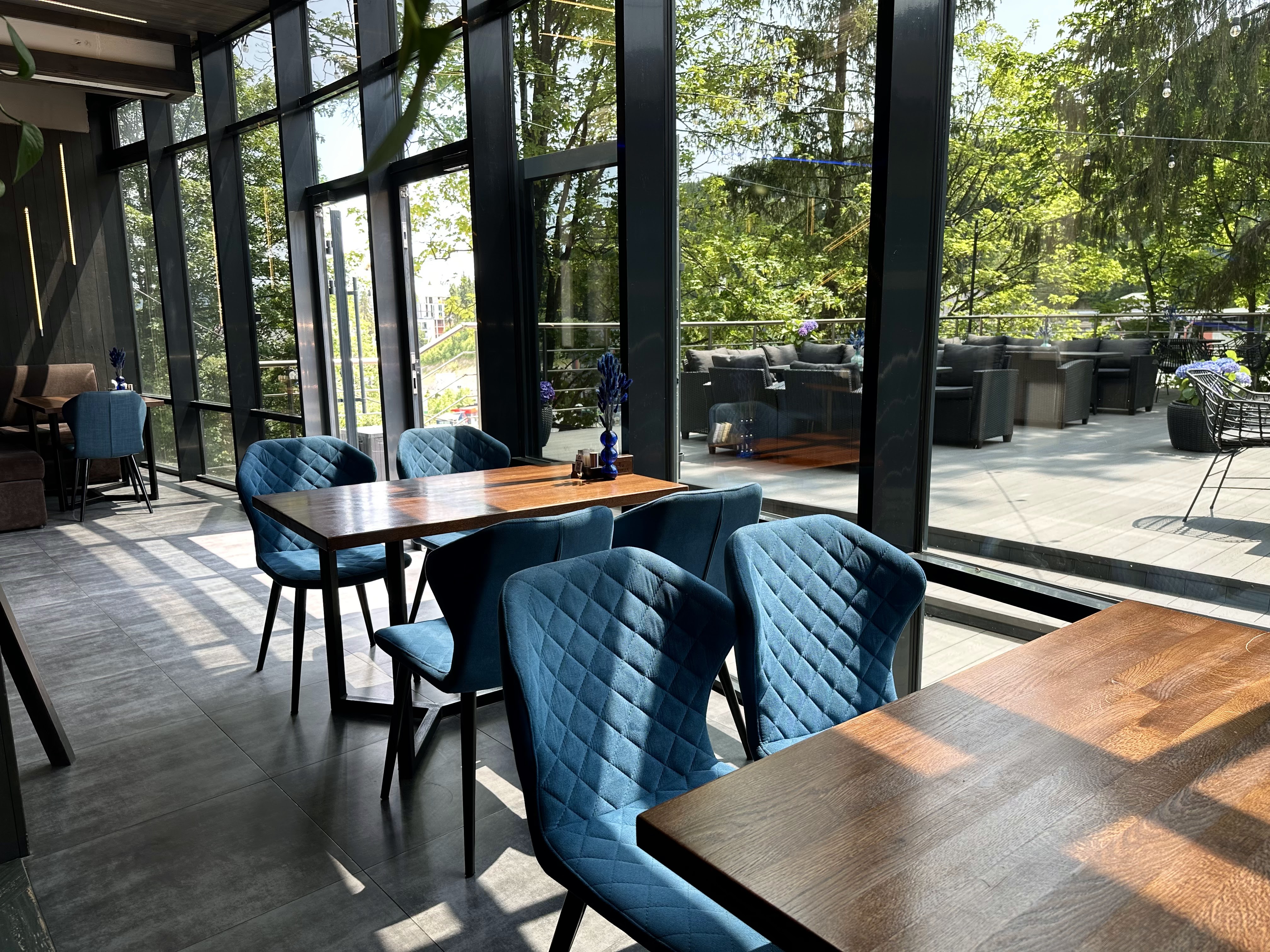 BLUE mountain restaurant image 9