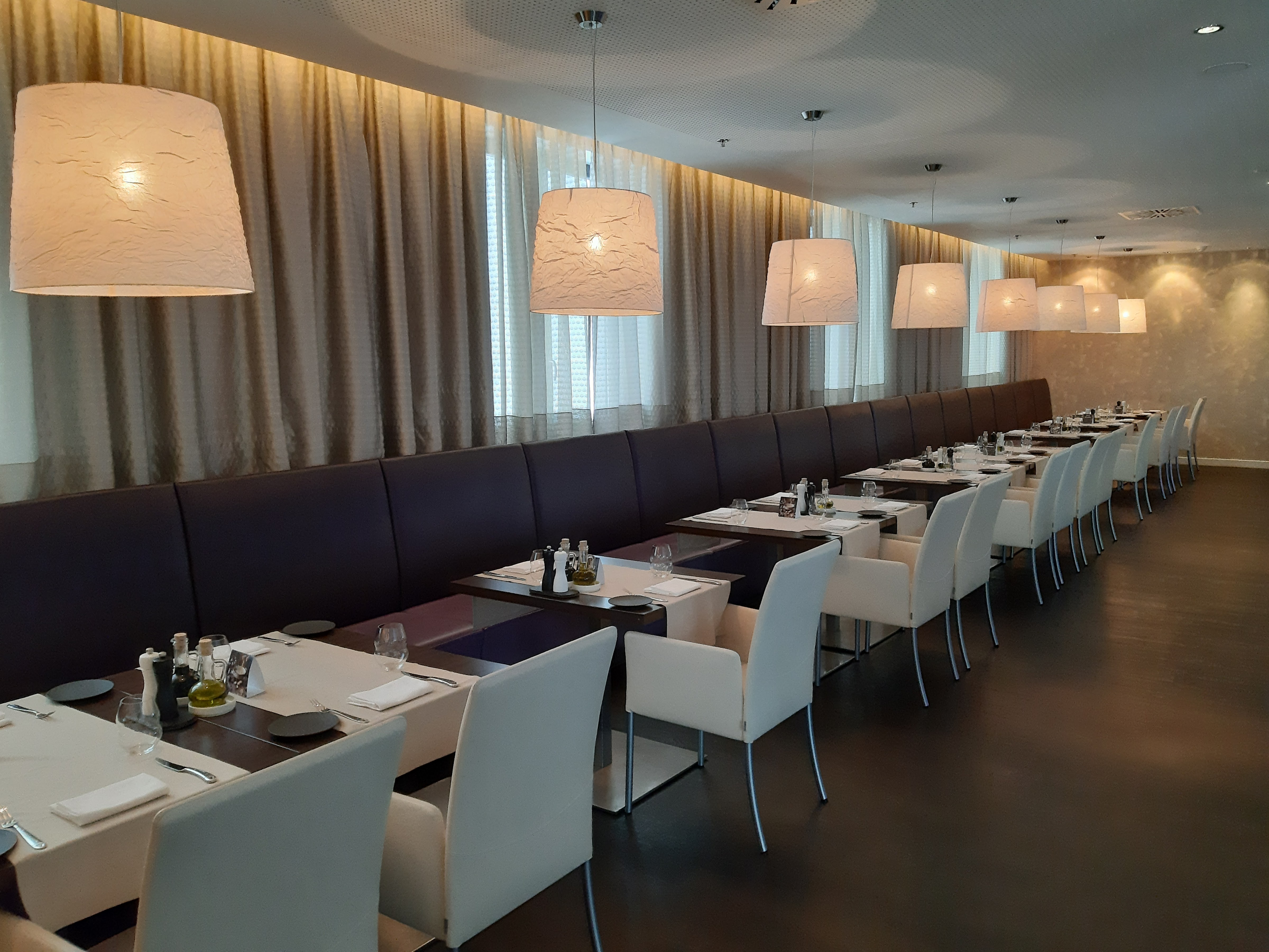 Restaurant B-Zone image 3