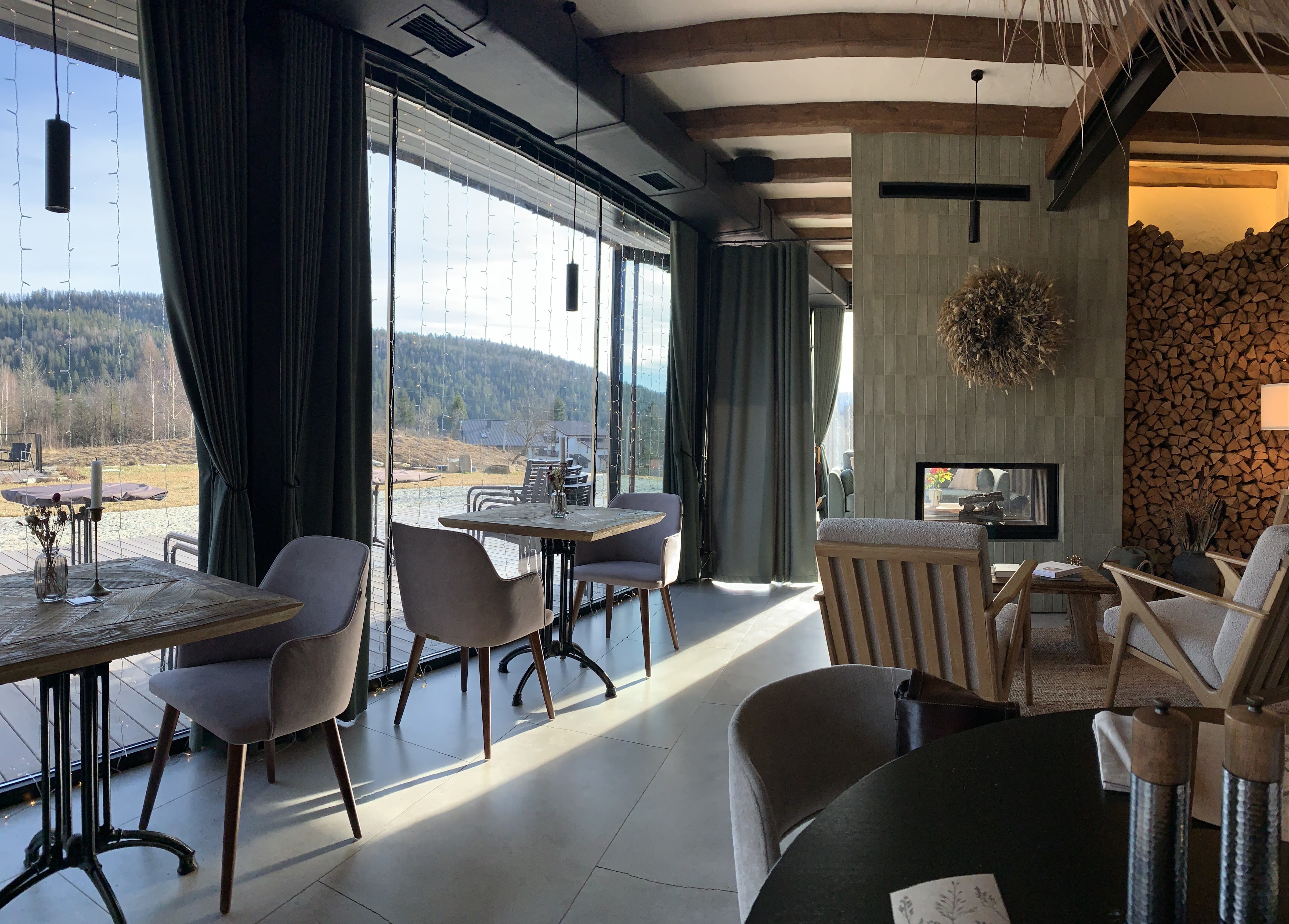 TRAVY restaurant image 4