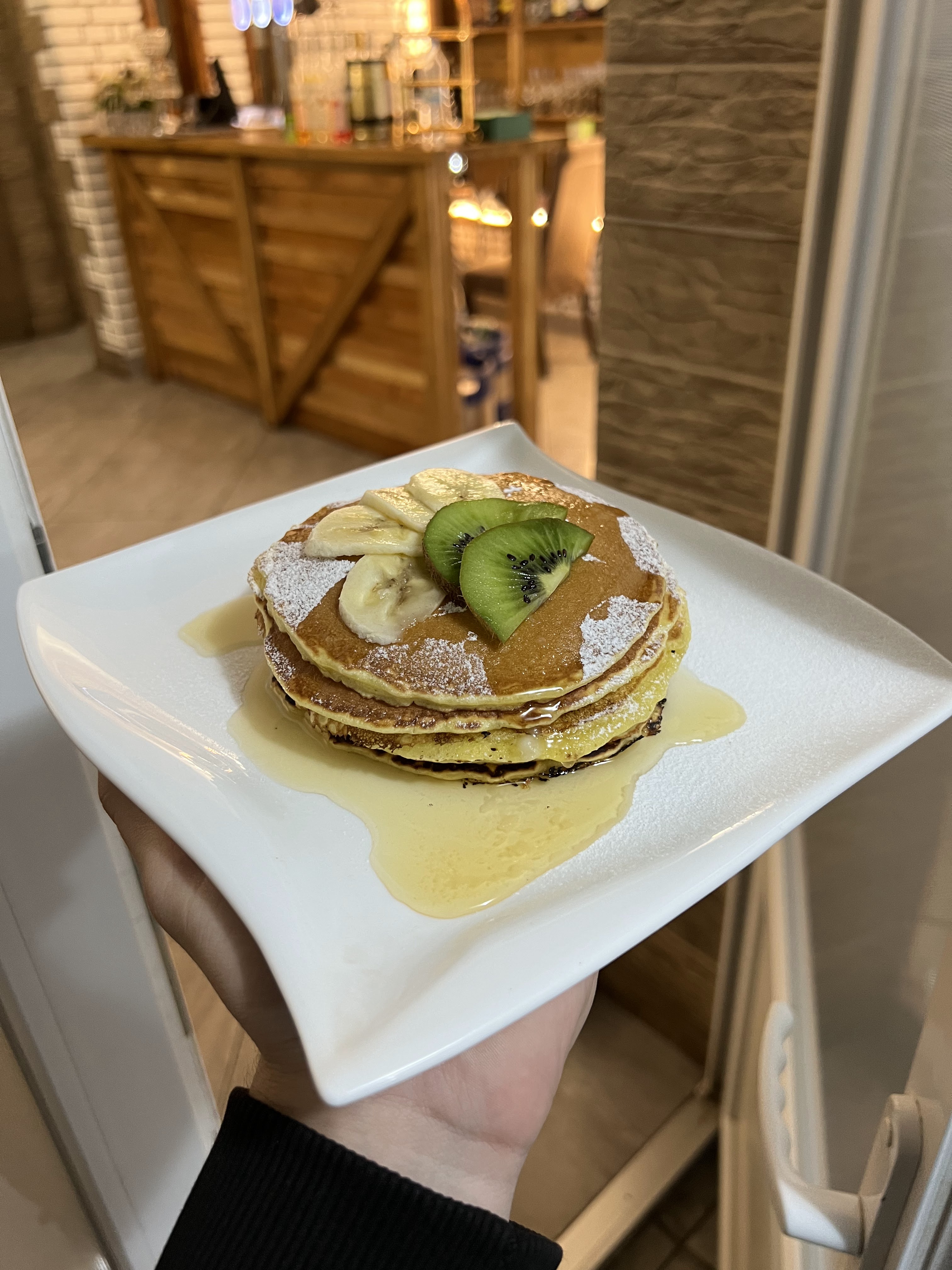 Піцерія Black&White image 8