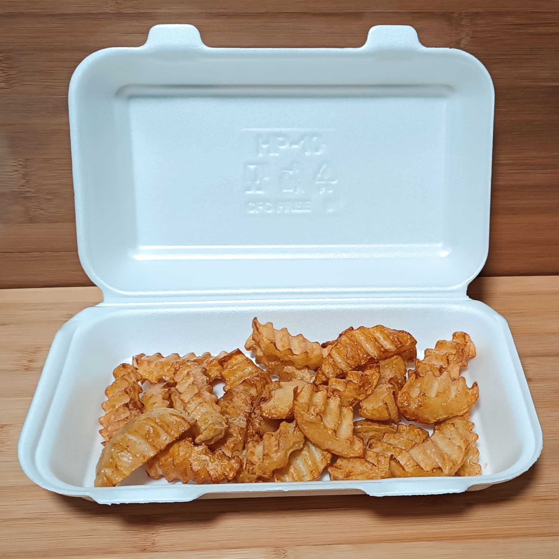 Shashlyk Kury Ta Ryba Zapecheni Na Drovakh image 3