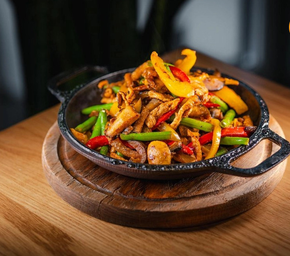 Ресторан «Феста» Коломия image 8