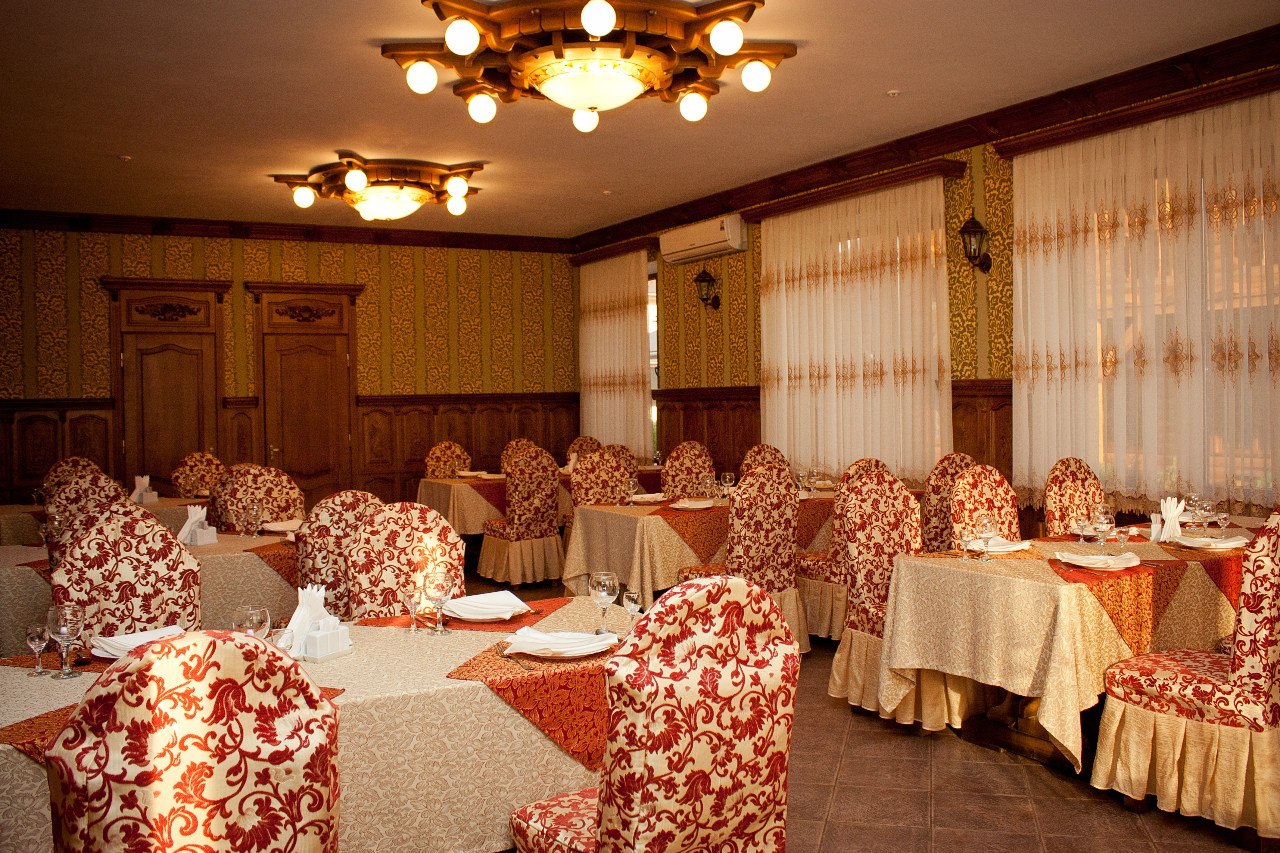 Ресторан-готель "PETROVSKIY" image 1