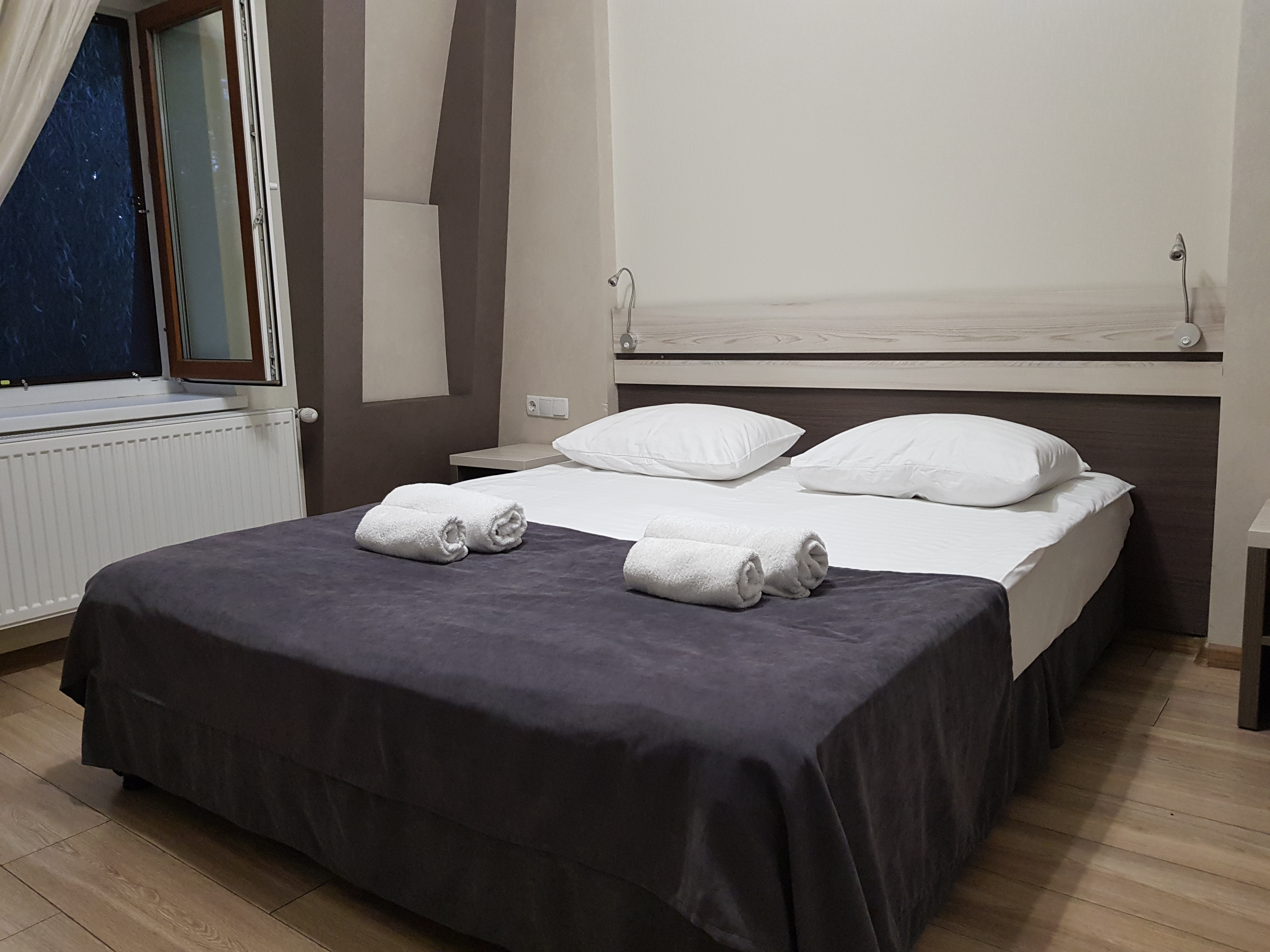 Merry Land of restaurant and entertainment complex. image 6