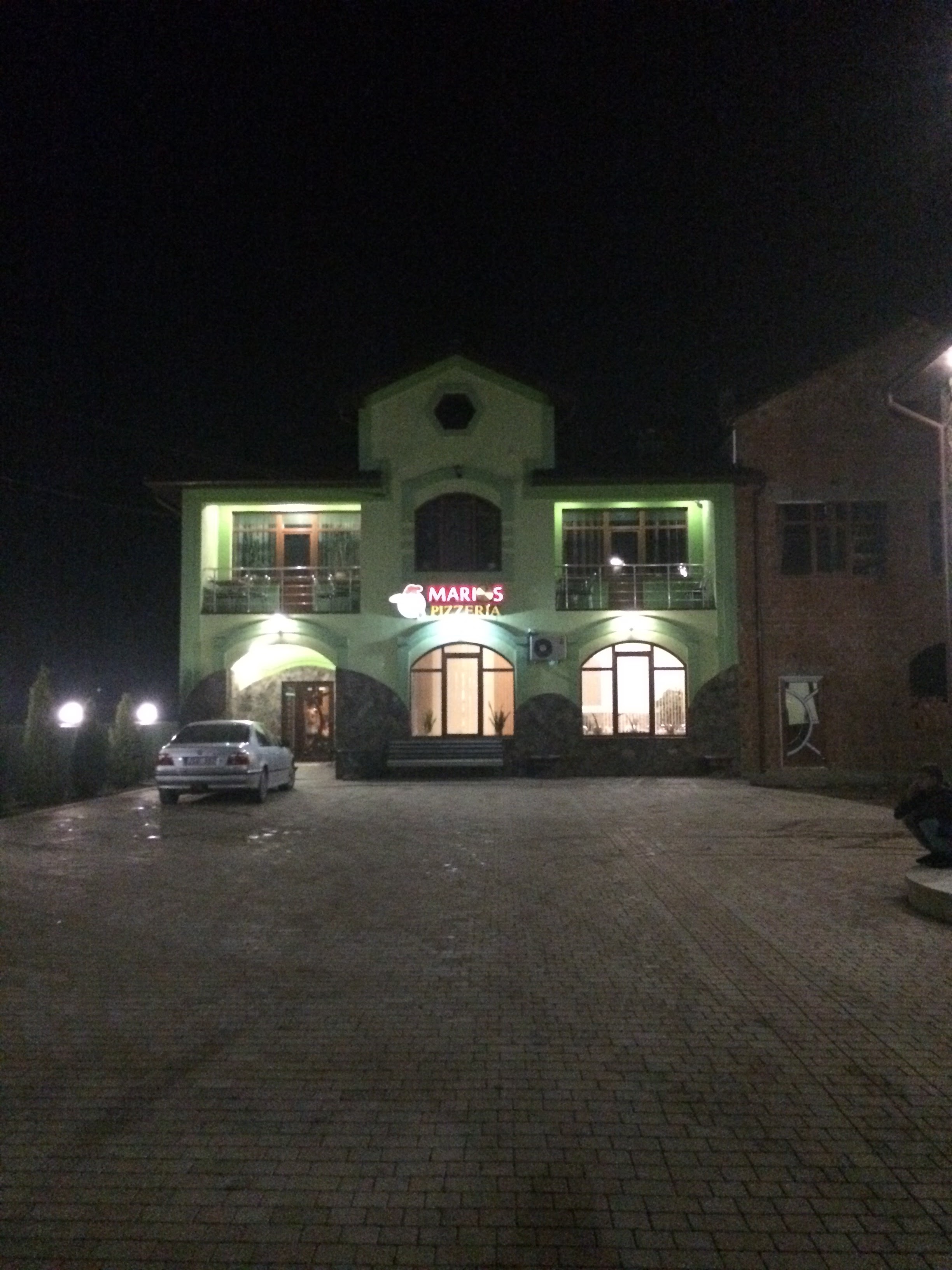 Pizzeria Marios image 8