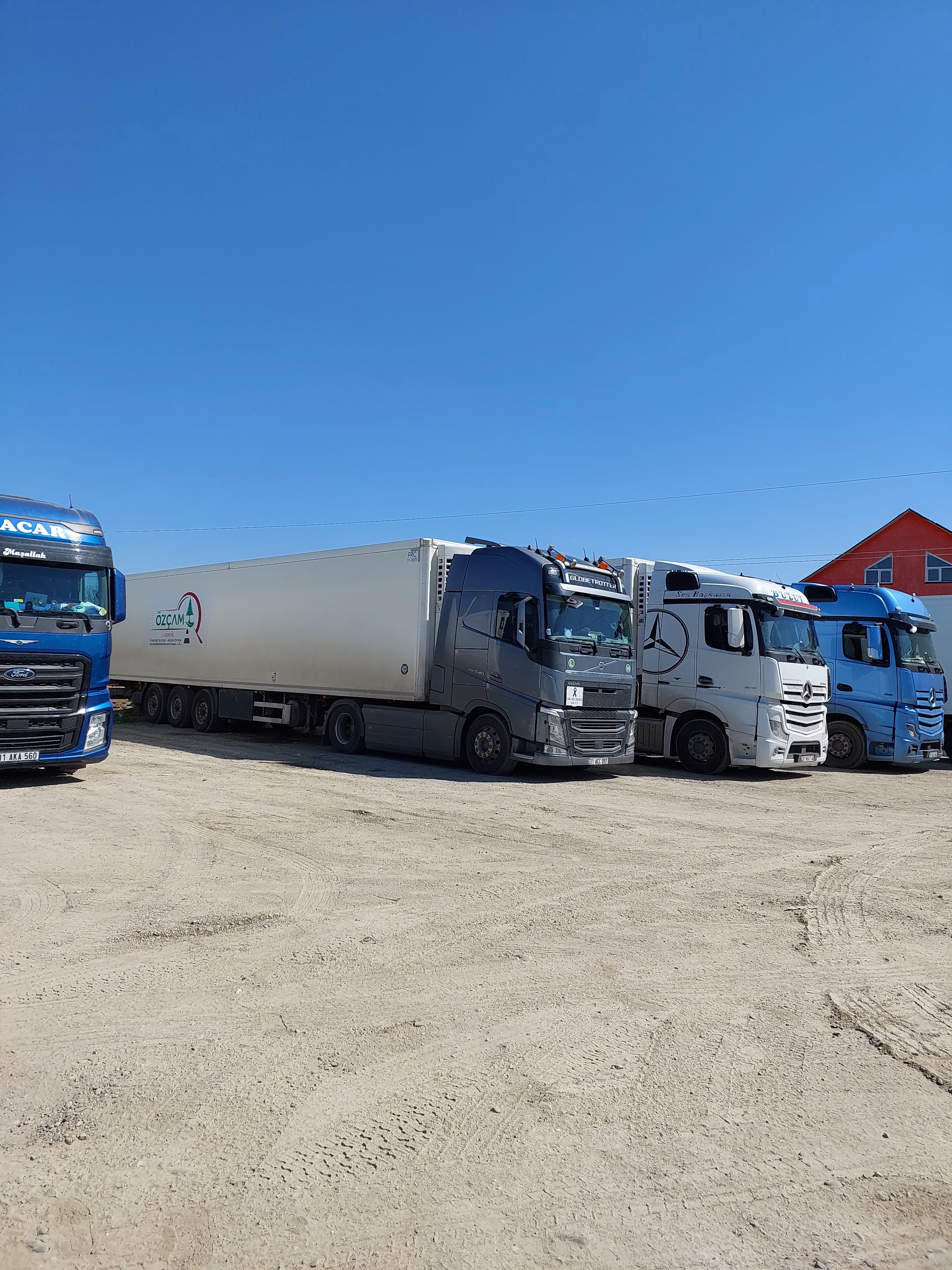 Berke Türk Tır Parkı image 10