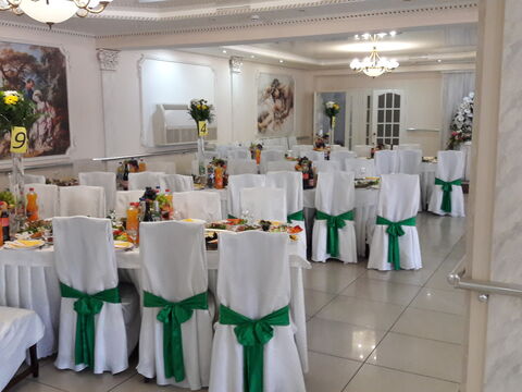Restaurant "Status" image 1