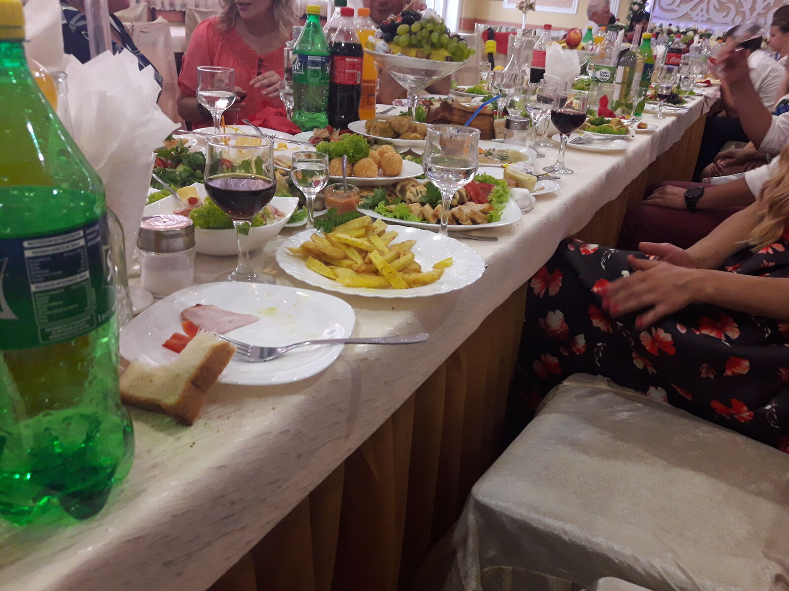 Restaurant "Status" image 8