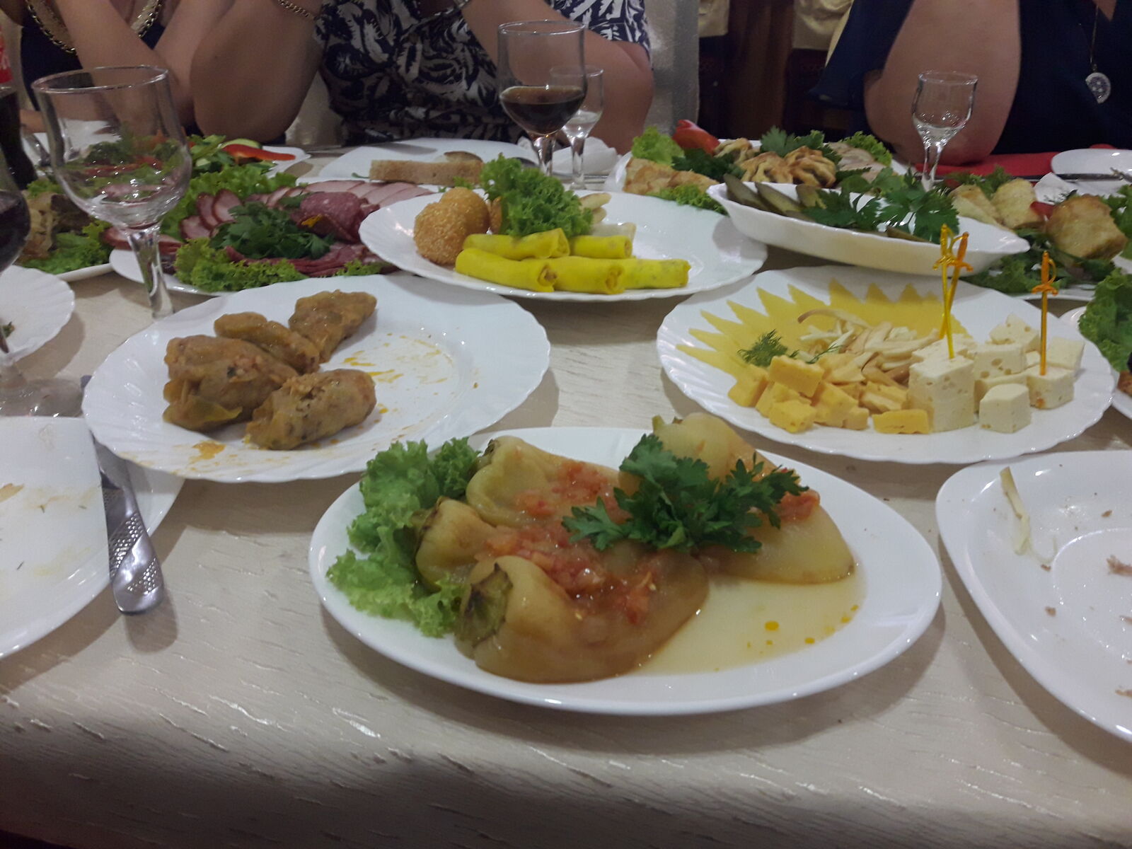 Restaurant "Status" image 9