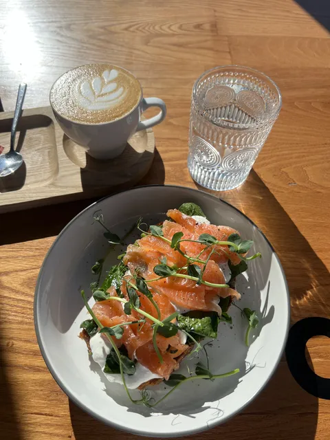 Ozzy Cafe image 6