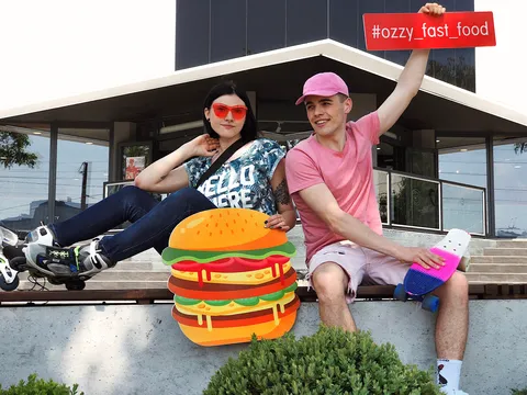 Ozzy Fast food image 3