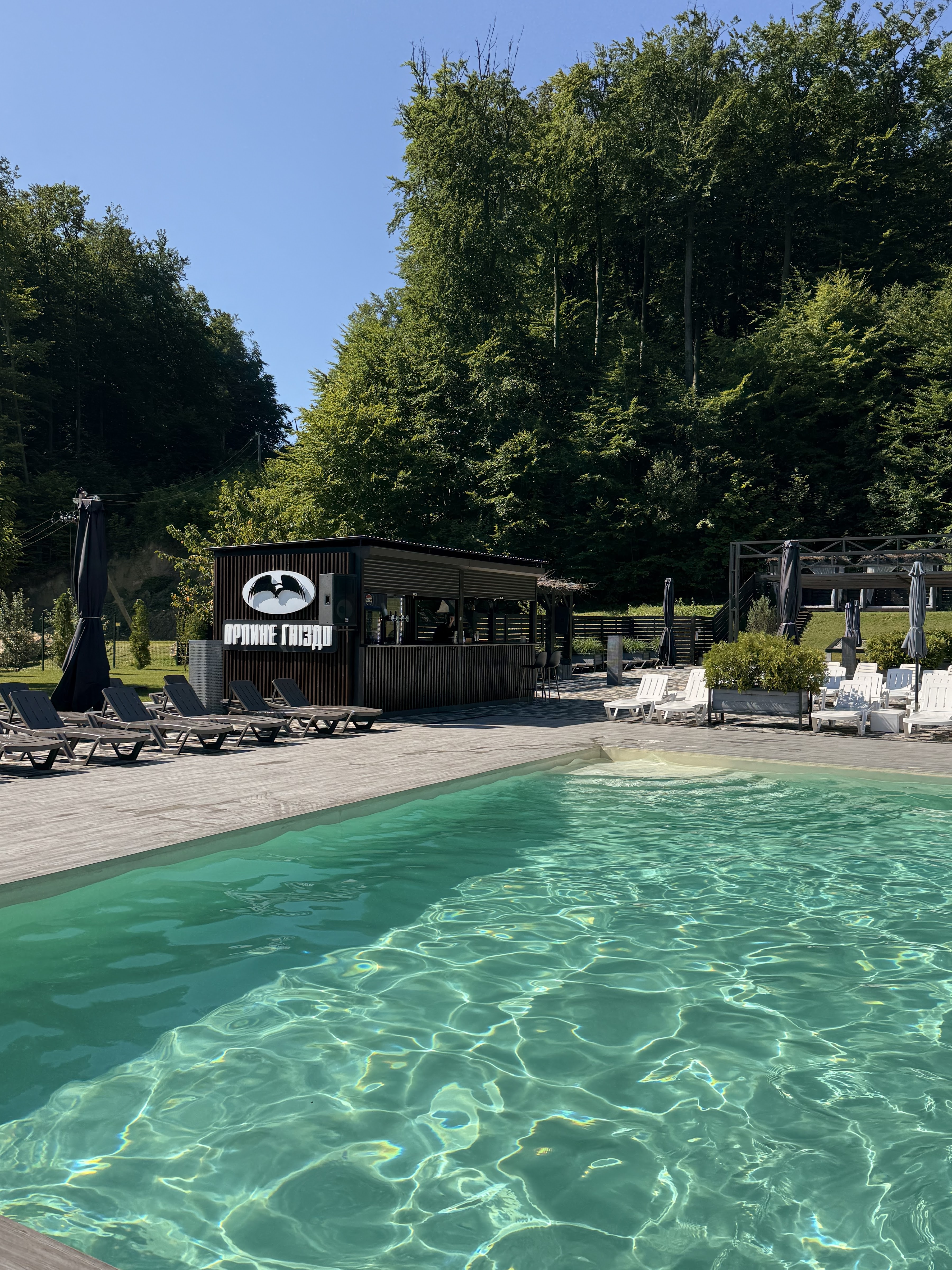 Orlyne Hnizdo image 7