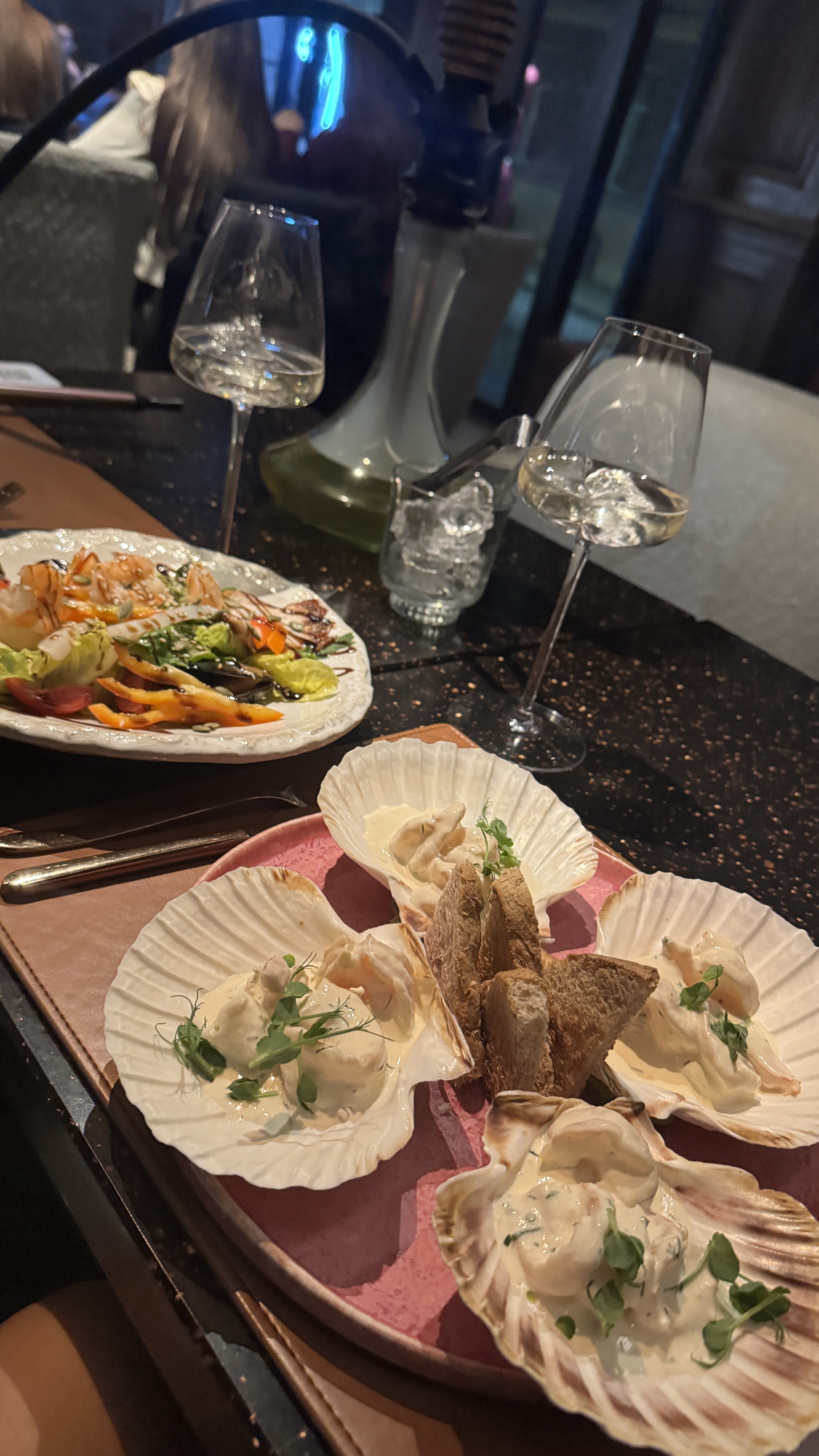 Rozhevyy Sushi Laundzh image 8