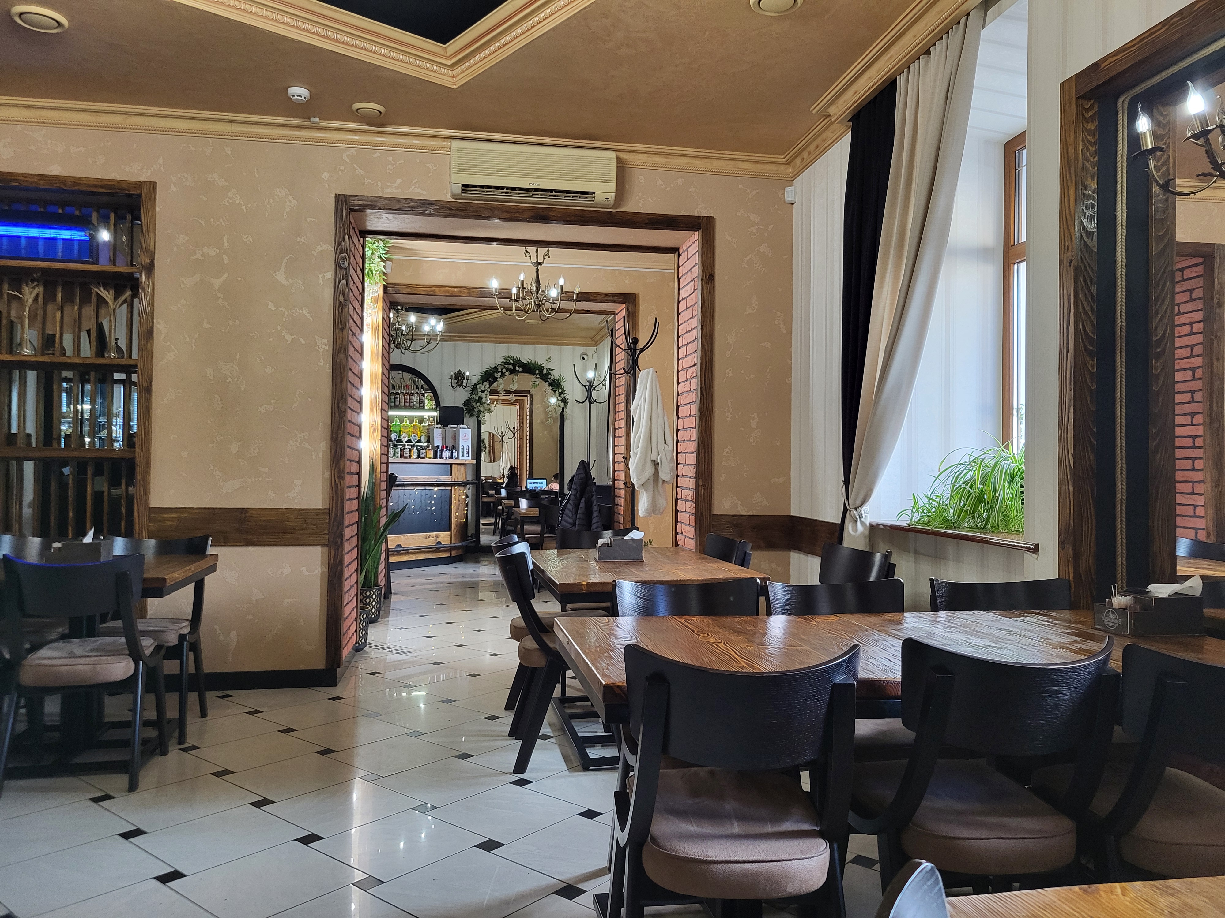 Bukovynsʹki Nalyvanky image 1