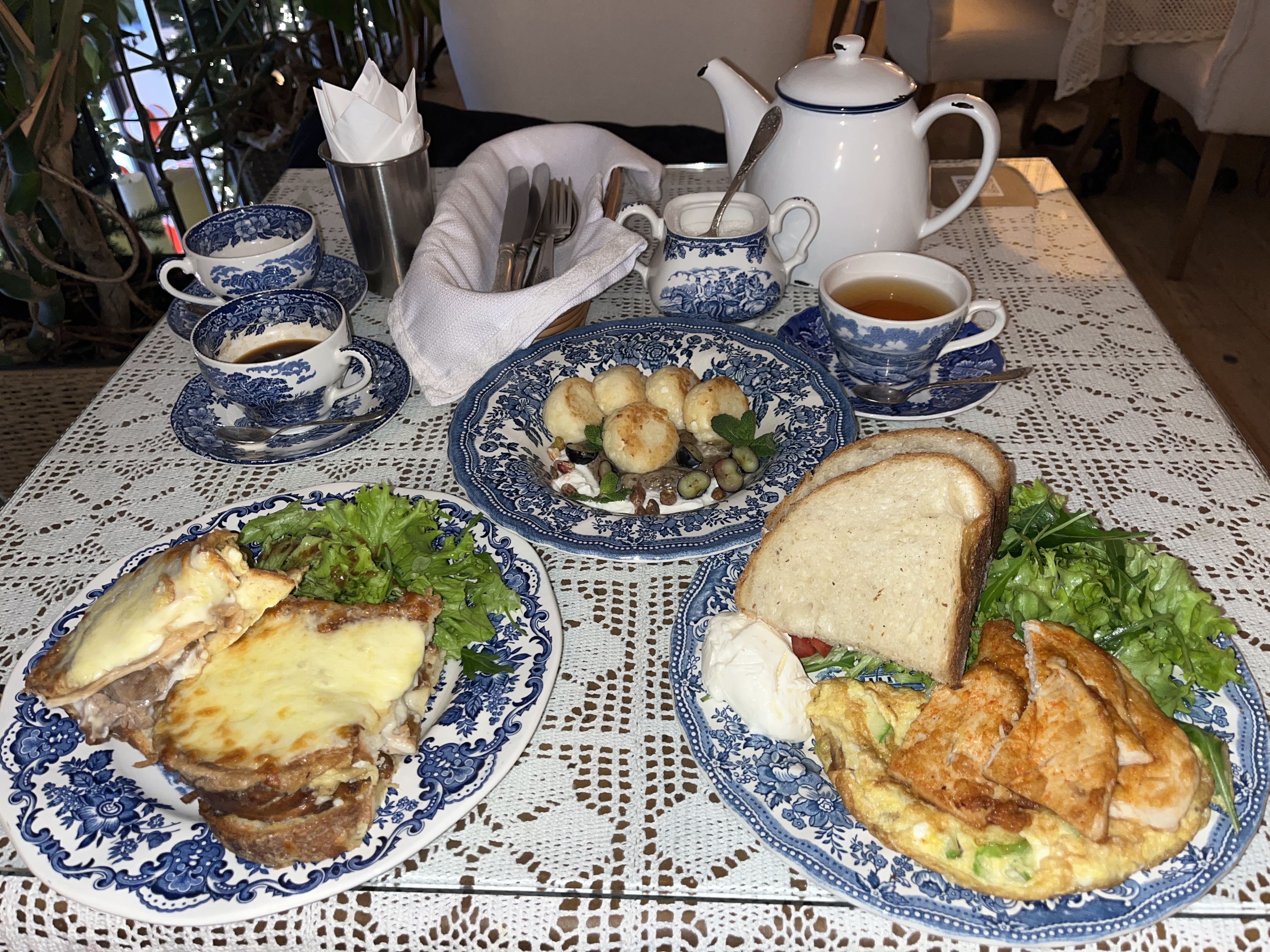 Broyt un tsu Broyt image 3