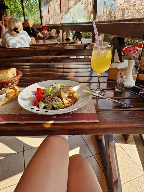Pizzeria Alvezuvio image 5