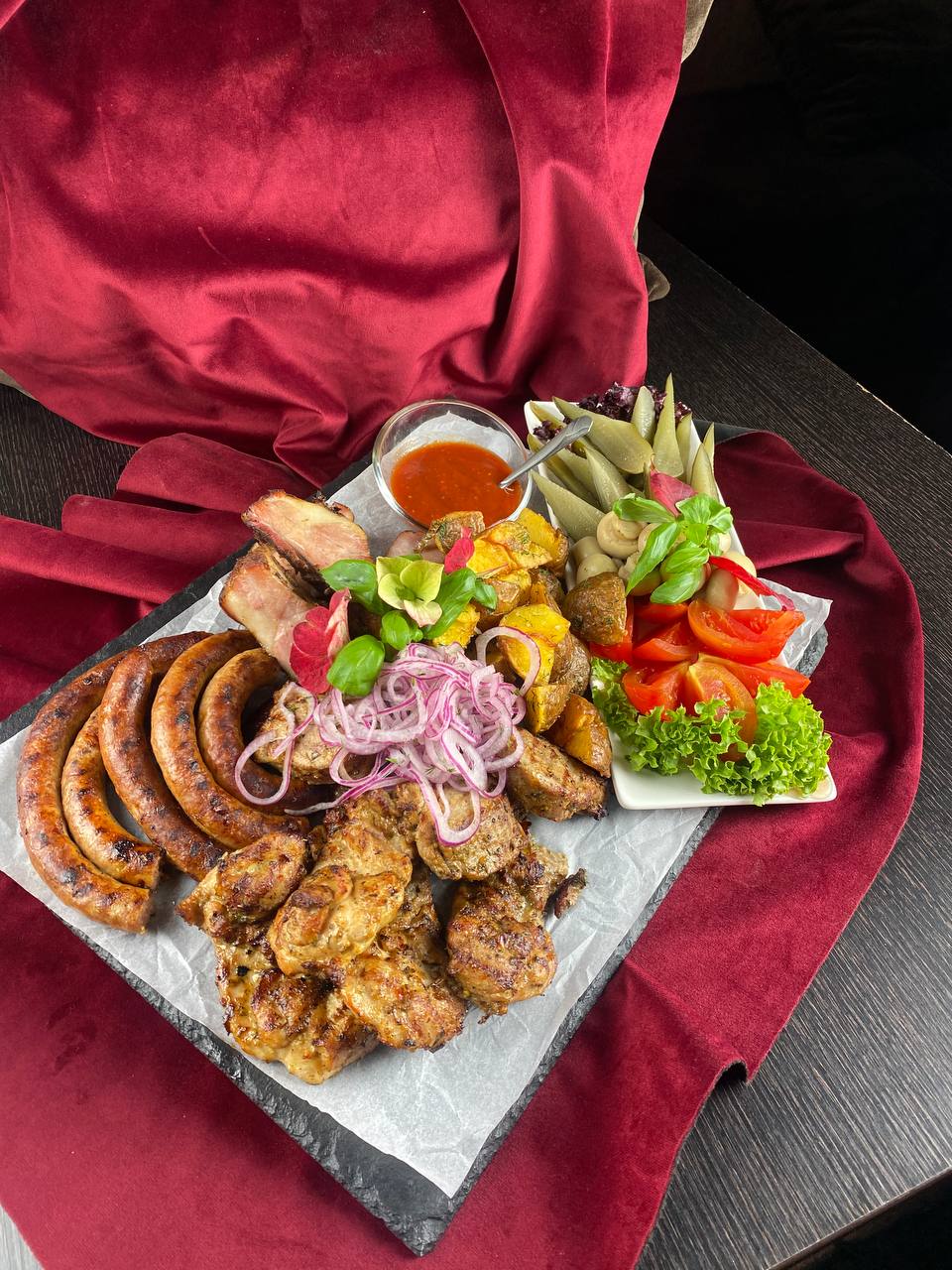 Гостинний Двір|Ресторан|Дитячий простір|Сауна| image 7