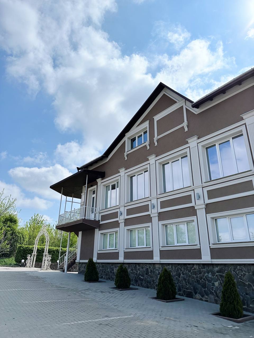 Гостинний Двір|Ресторан|Дитячий простір|Сауна| image 10