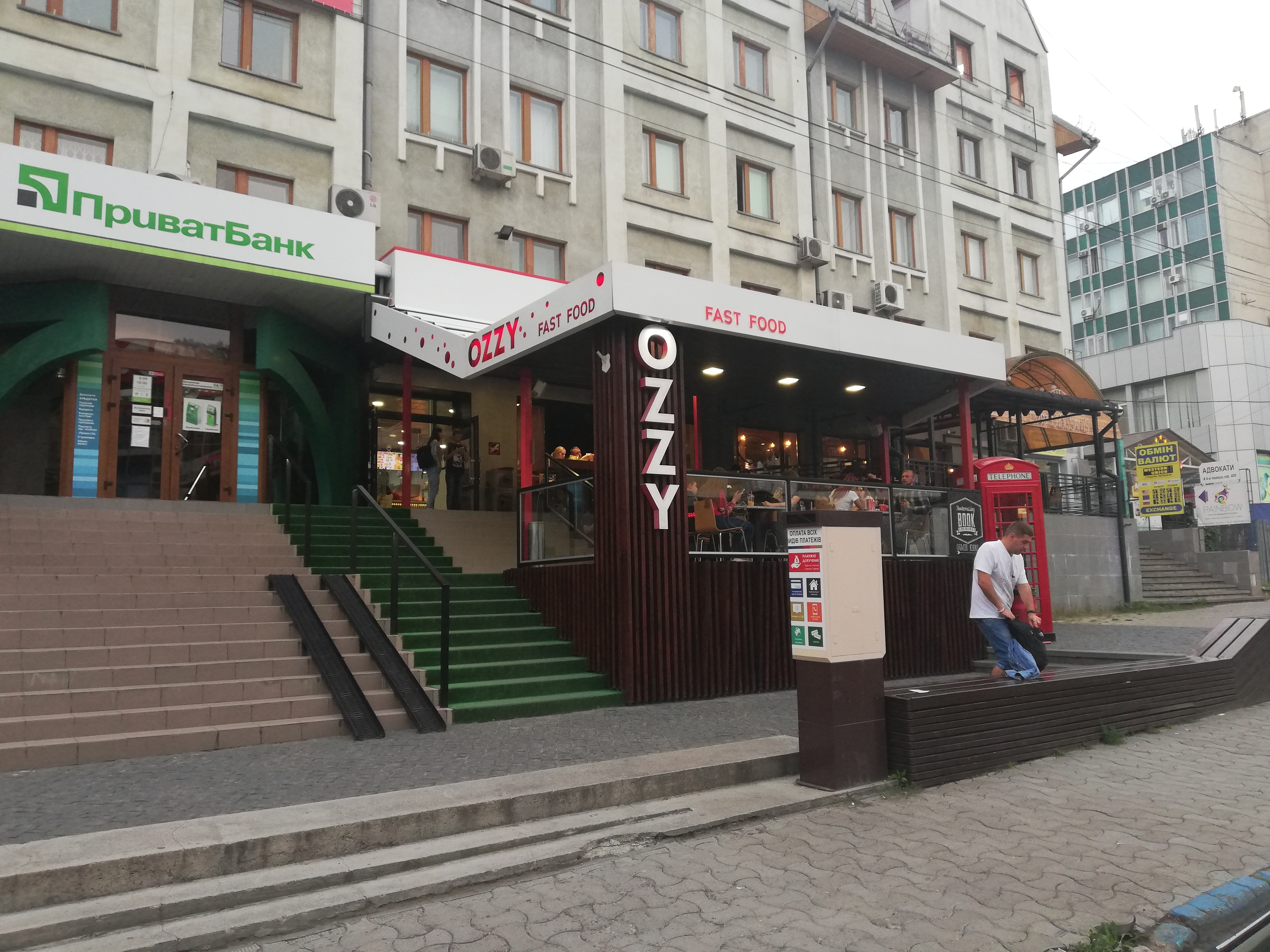 OZZY Fast food image 8