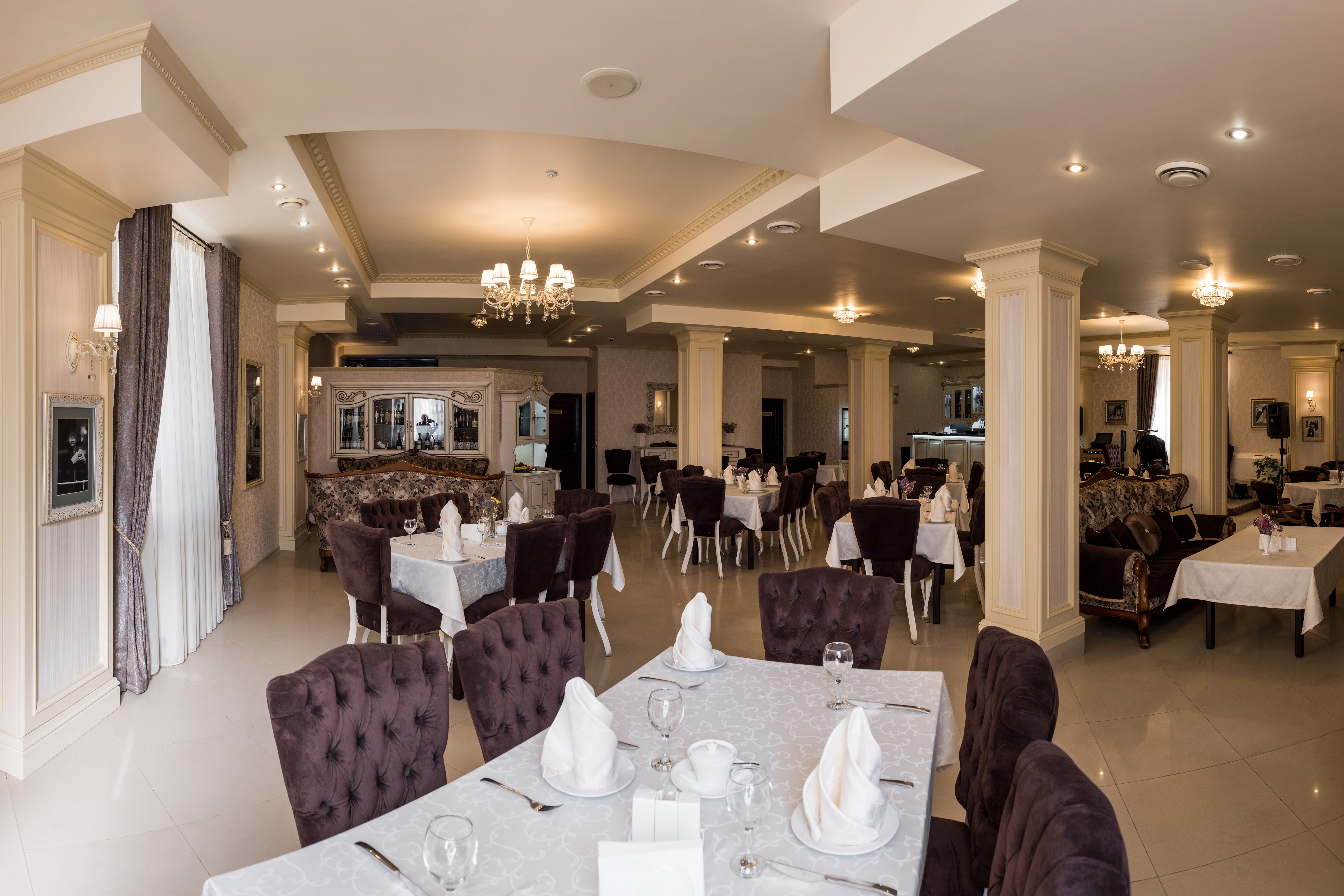 ПРЕМІУМ, ГОТ.-РЕСТ. КОМПЛЕКС image 1