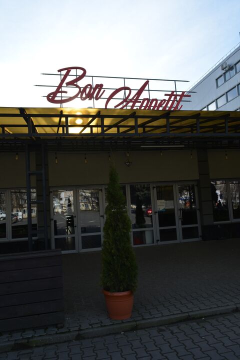 Bon Appetit image 1