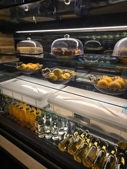 Historia Restaurant image 4