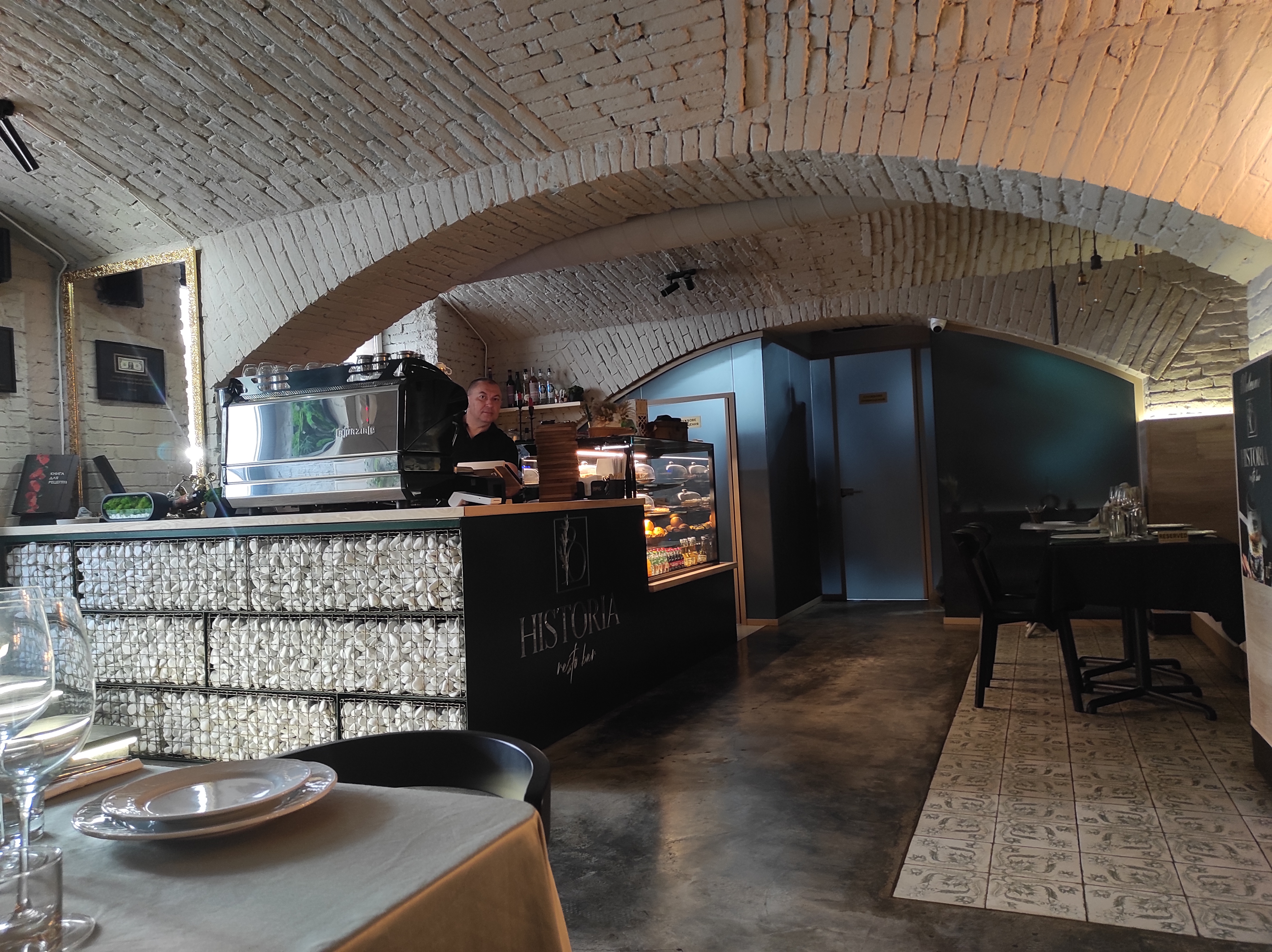 Historia Restaurant image 7