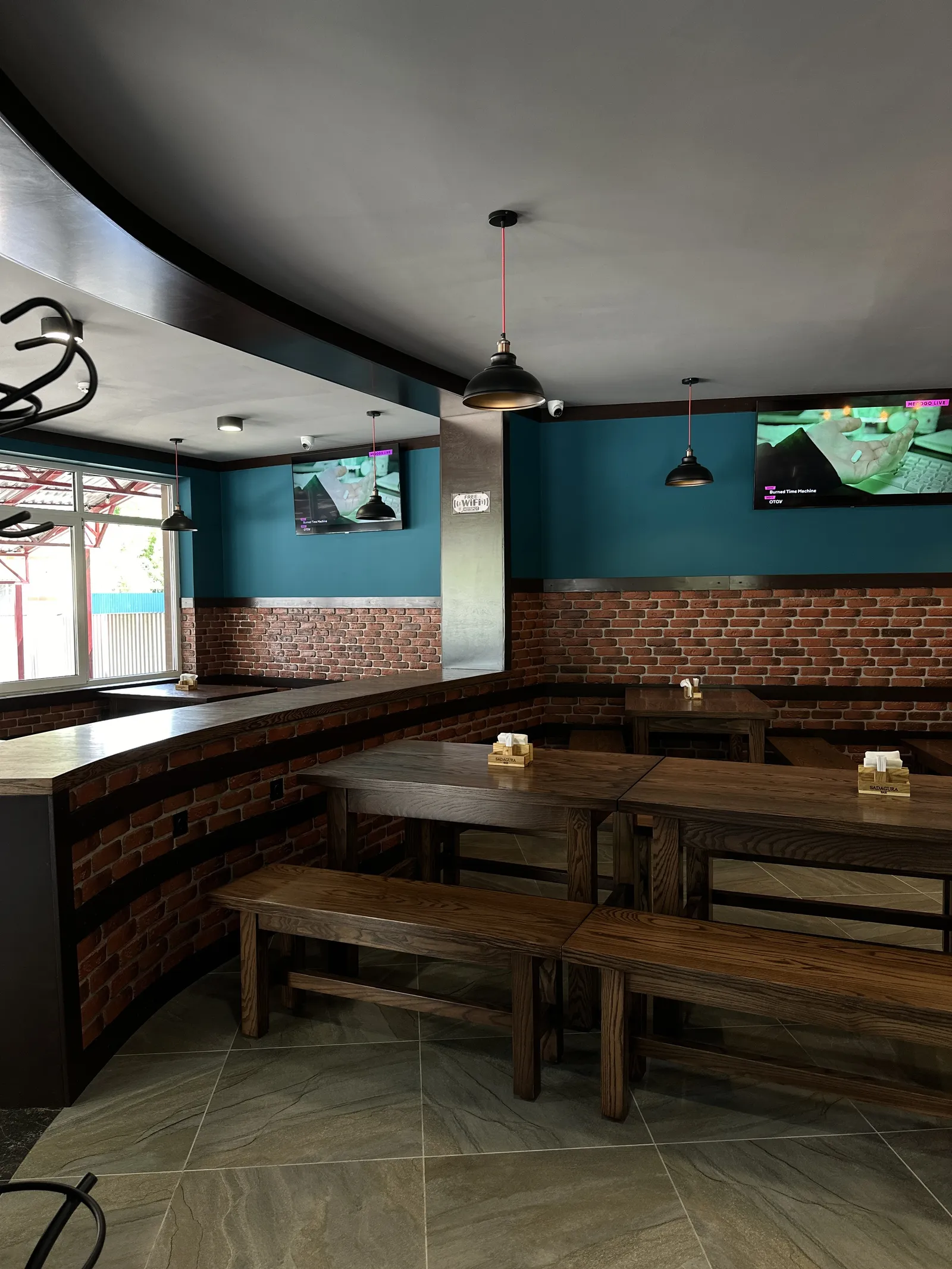 Sadagura Bar image 4
