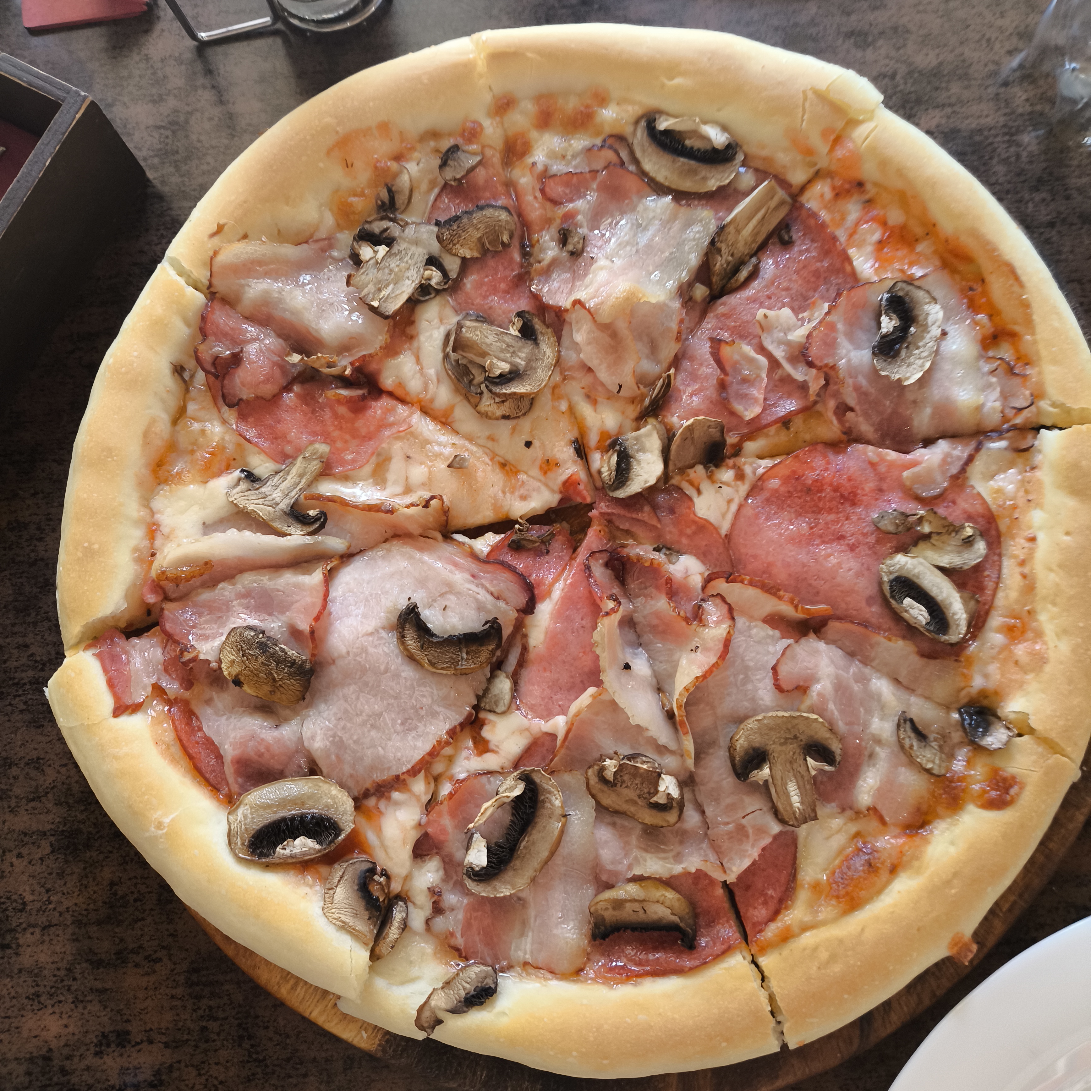 New York Street Pizza image 3