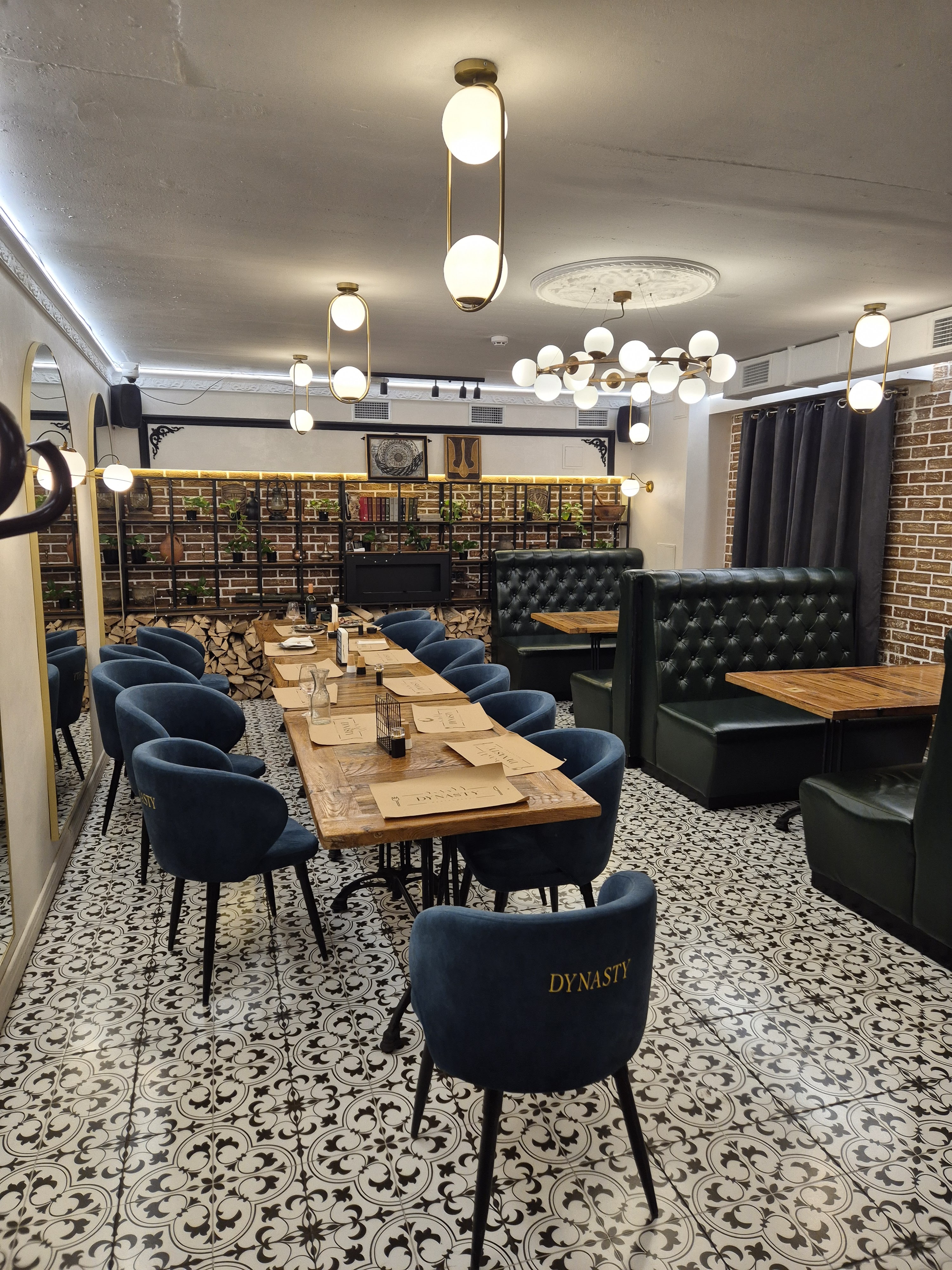 Hotelʹno - Restorannyy Kompleks Dynastiya image 1