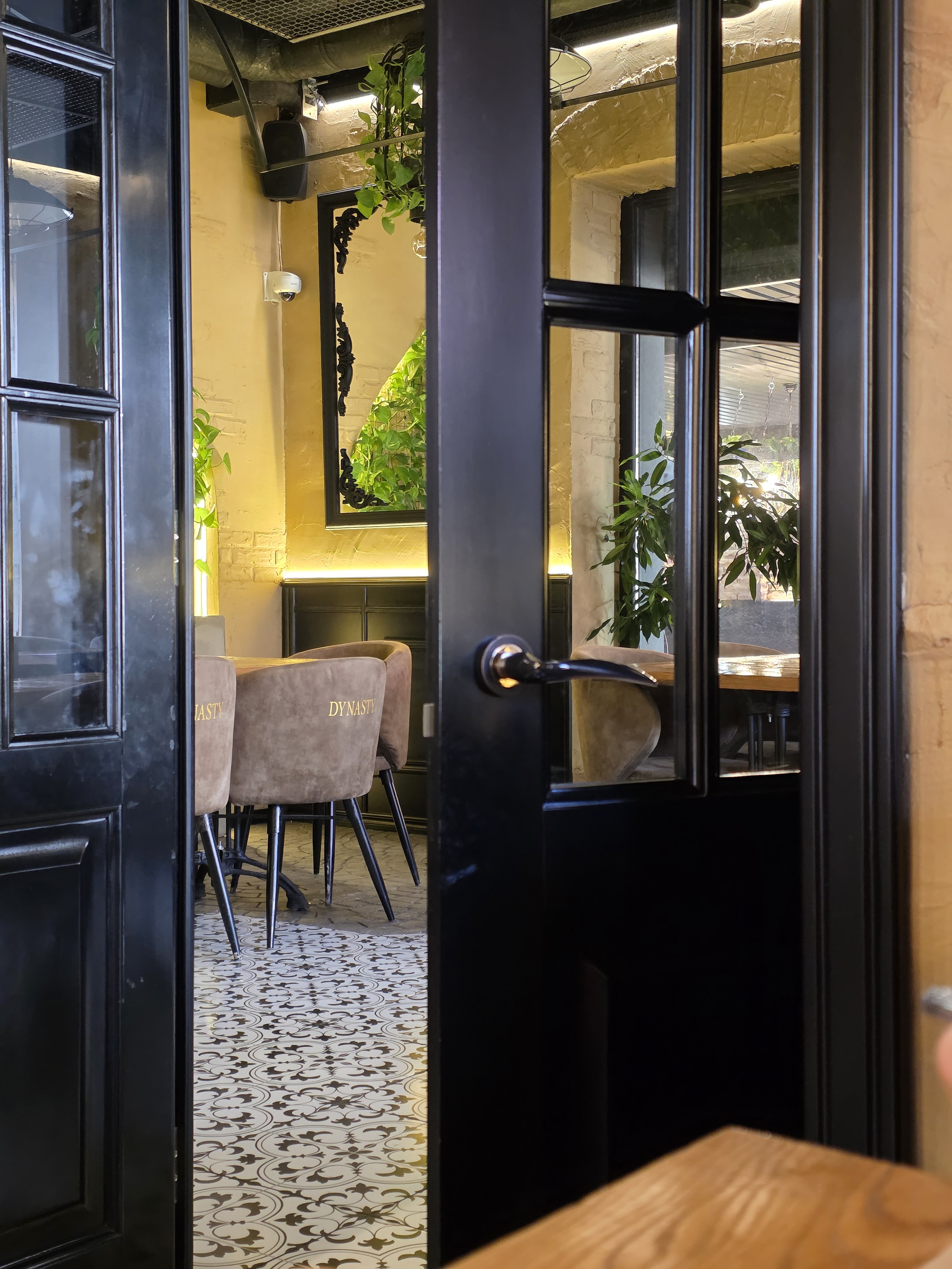 Hotelʹno - Restorannyy Kompleks Dynastiya image 9