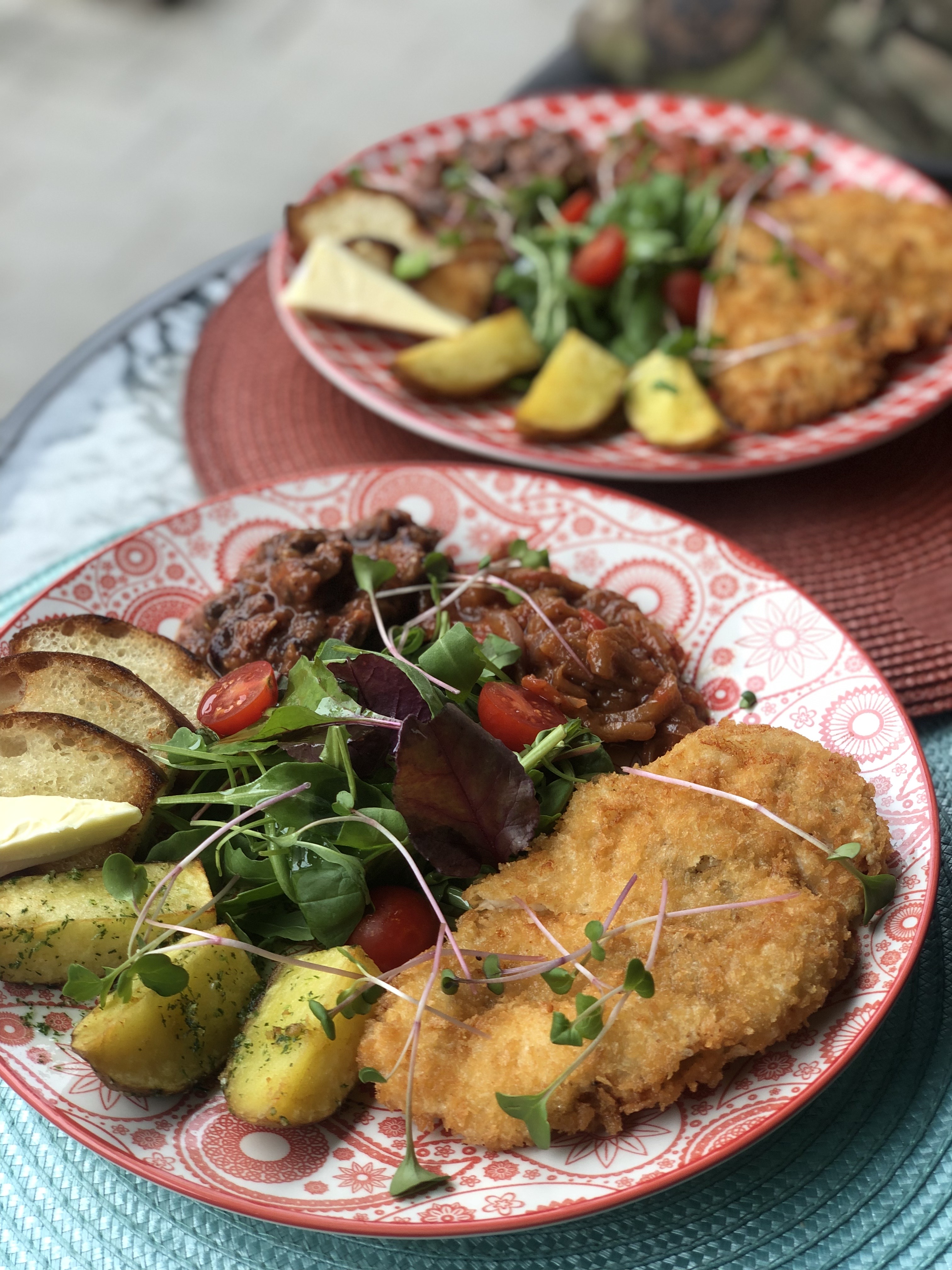 Hruzynsʹka Restoratsiya Moni Svanidze image 3