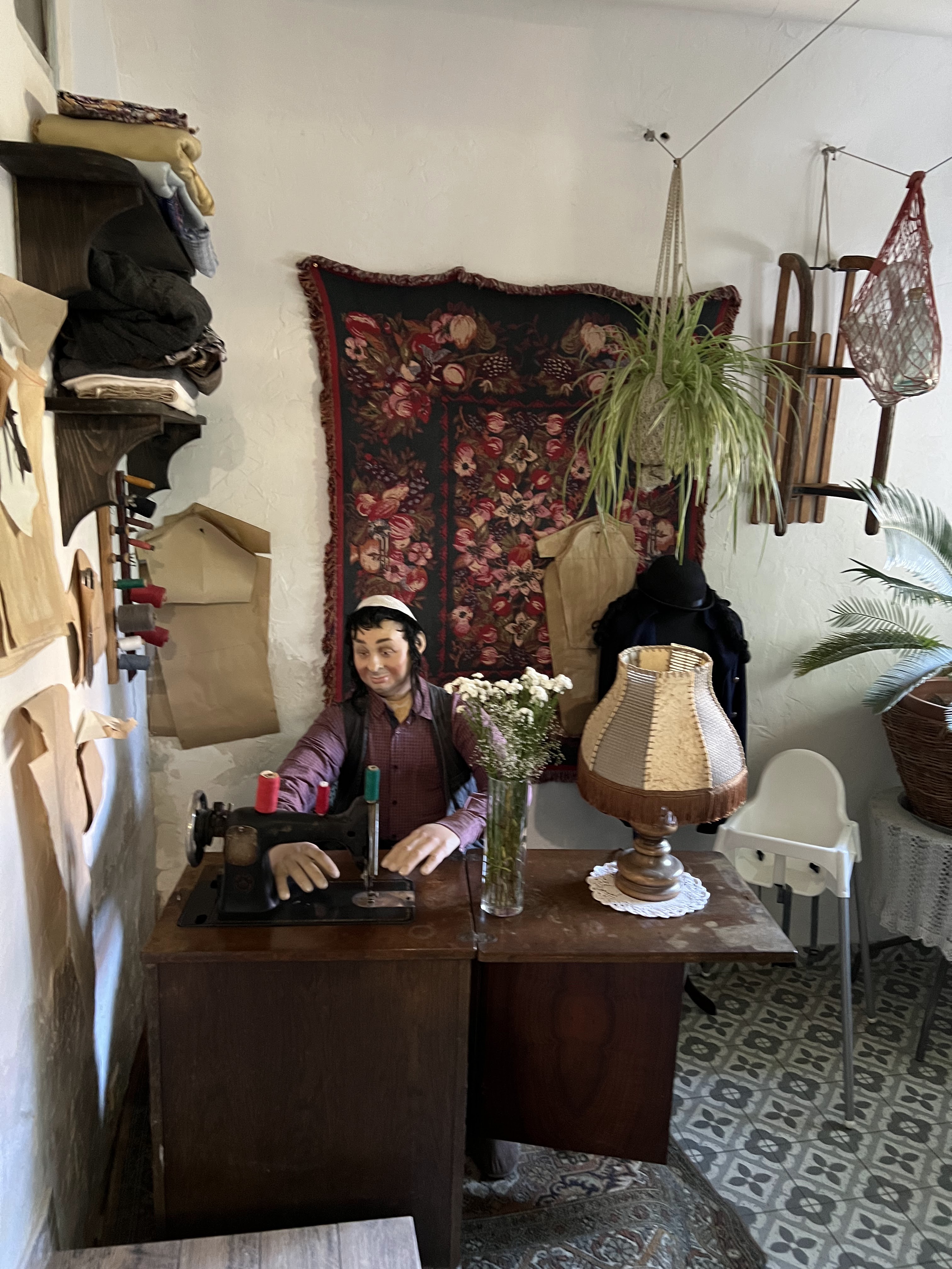 Hruzynsʹka Restoratsiya Moni Svanidze image 4