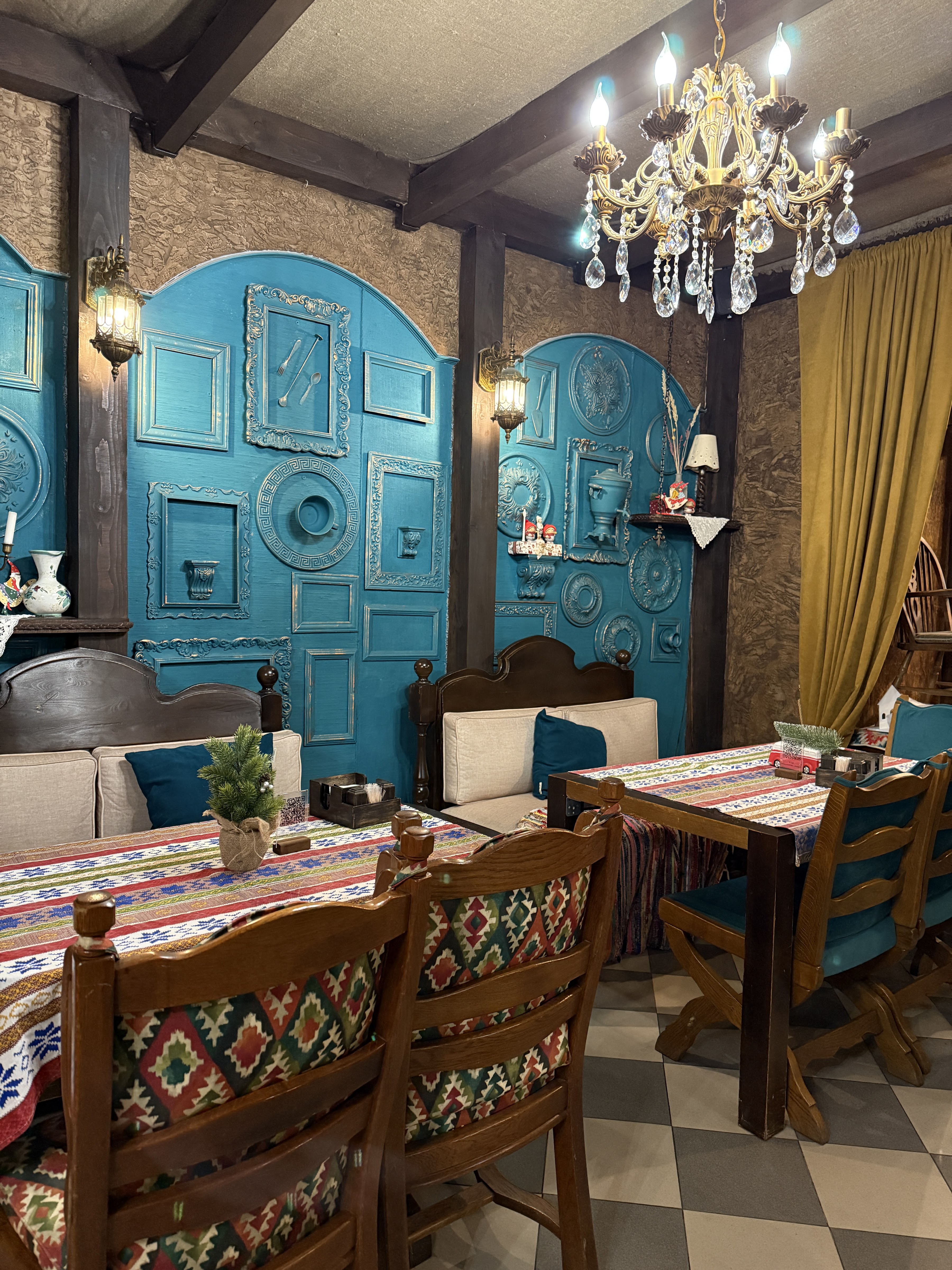 Hruzynsʹka Restoratsiya Moni Svanidze image 6