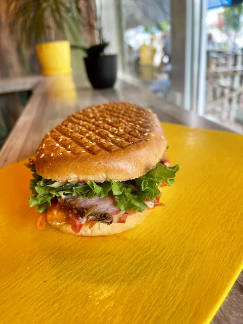 Max Burger image 4