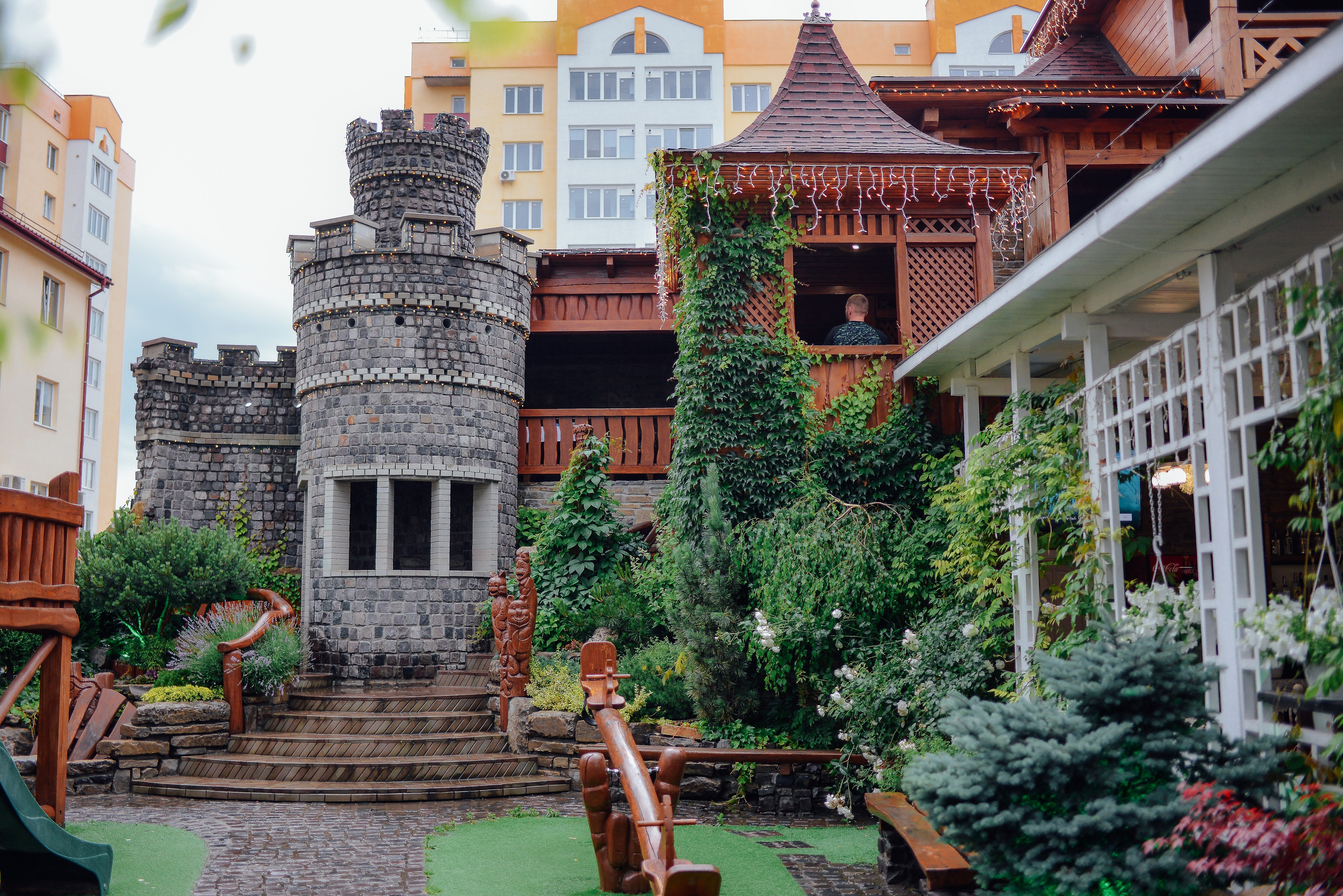 Versailles Banquet Hall image 10