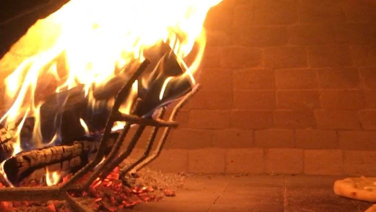 Drova: Family Pizza image 3