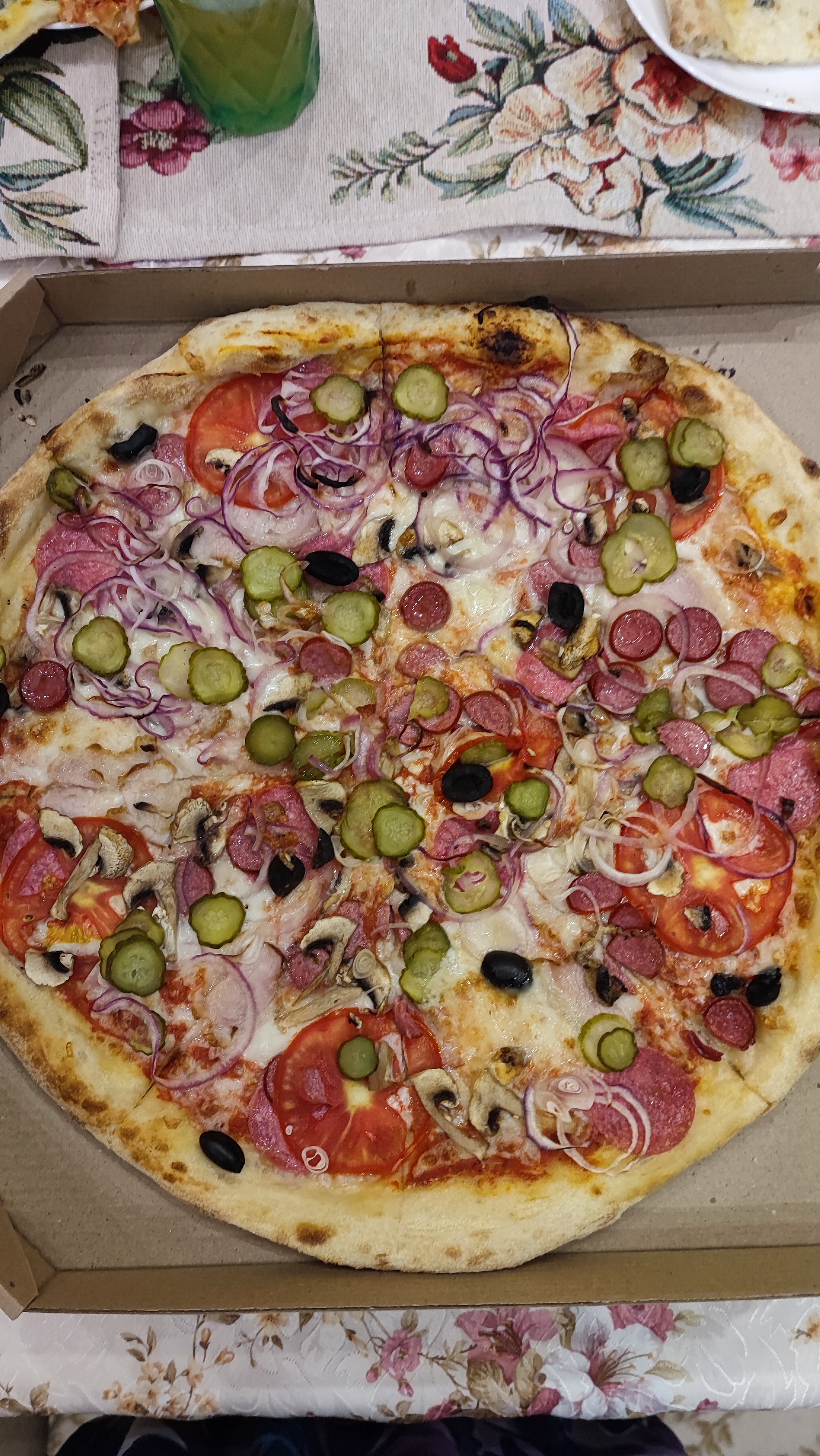 Drova: Family Pizza image 10