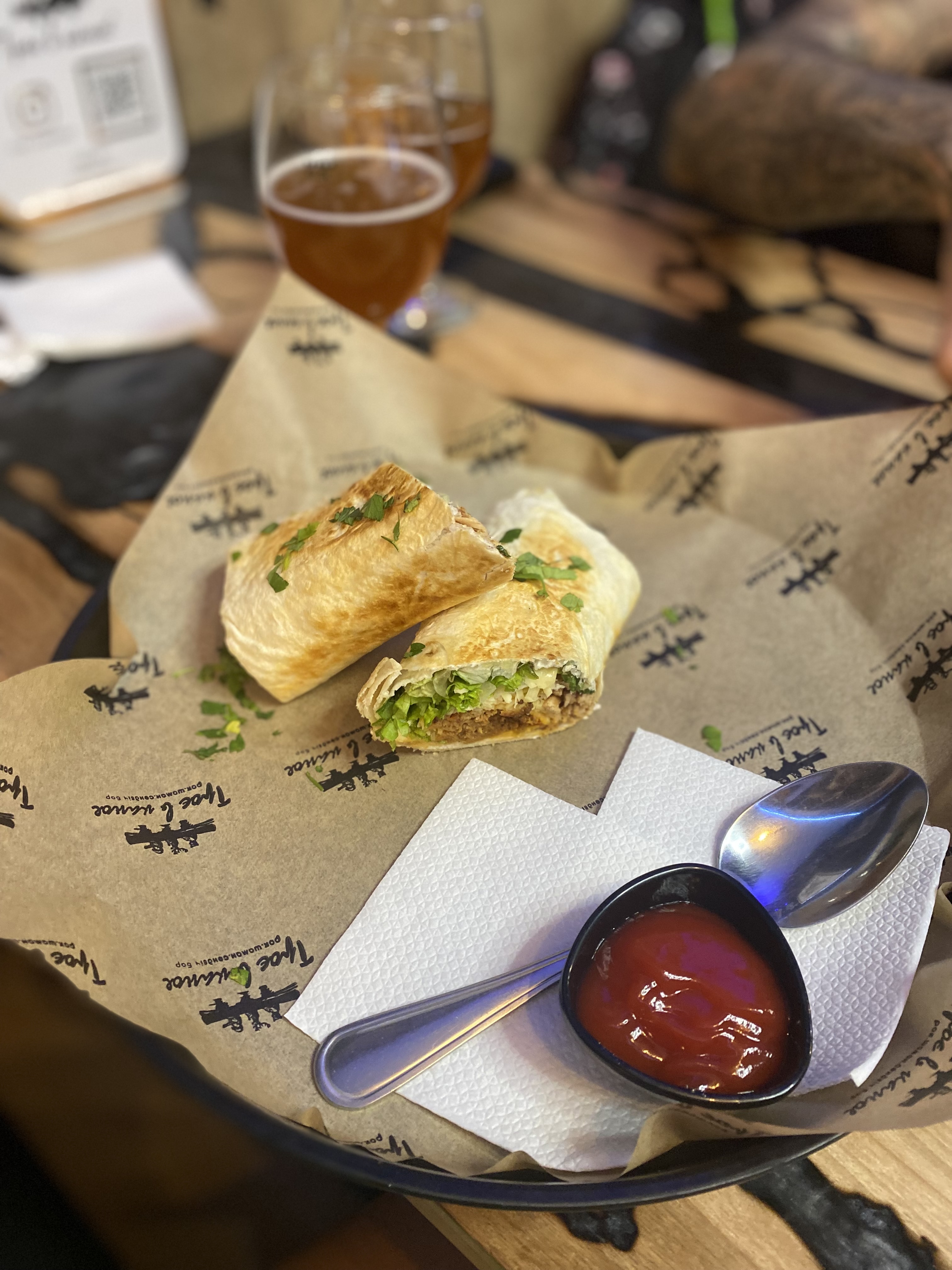 Troye V Kanoe image 8