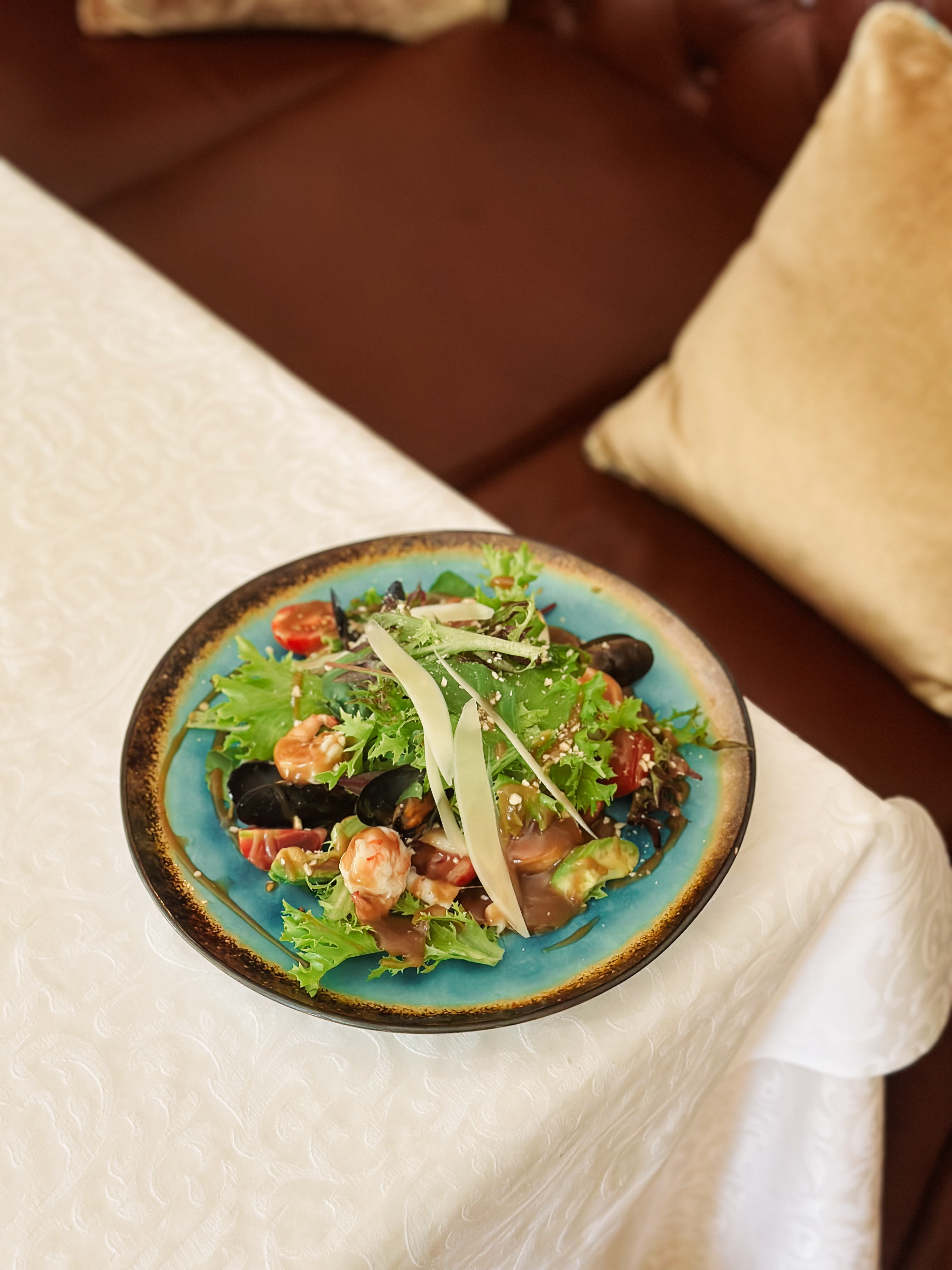 Princely court image 10