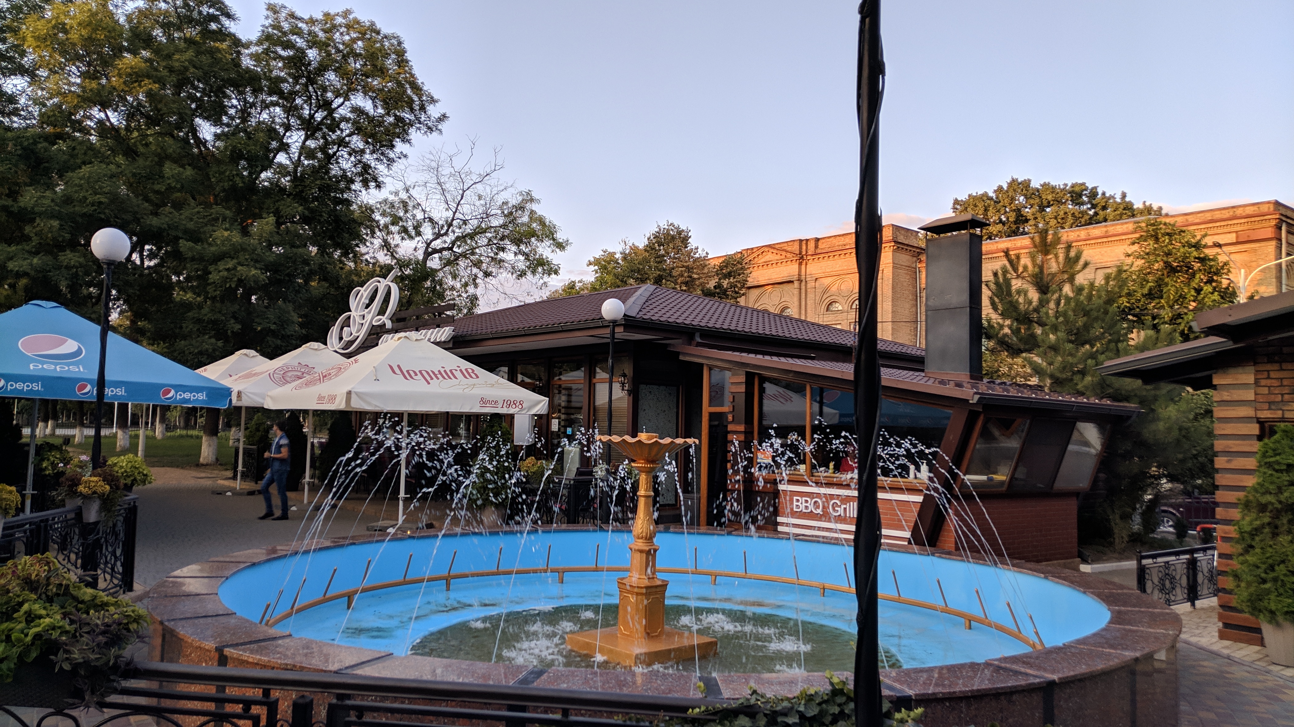 У Фонтана image 5