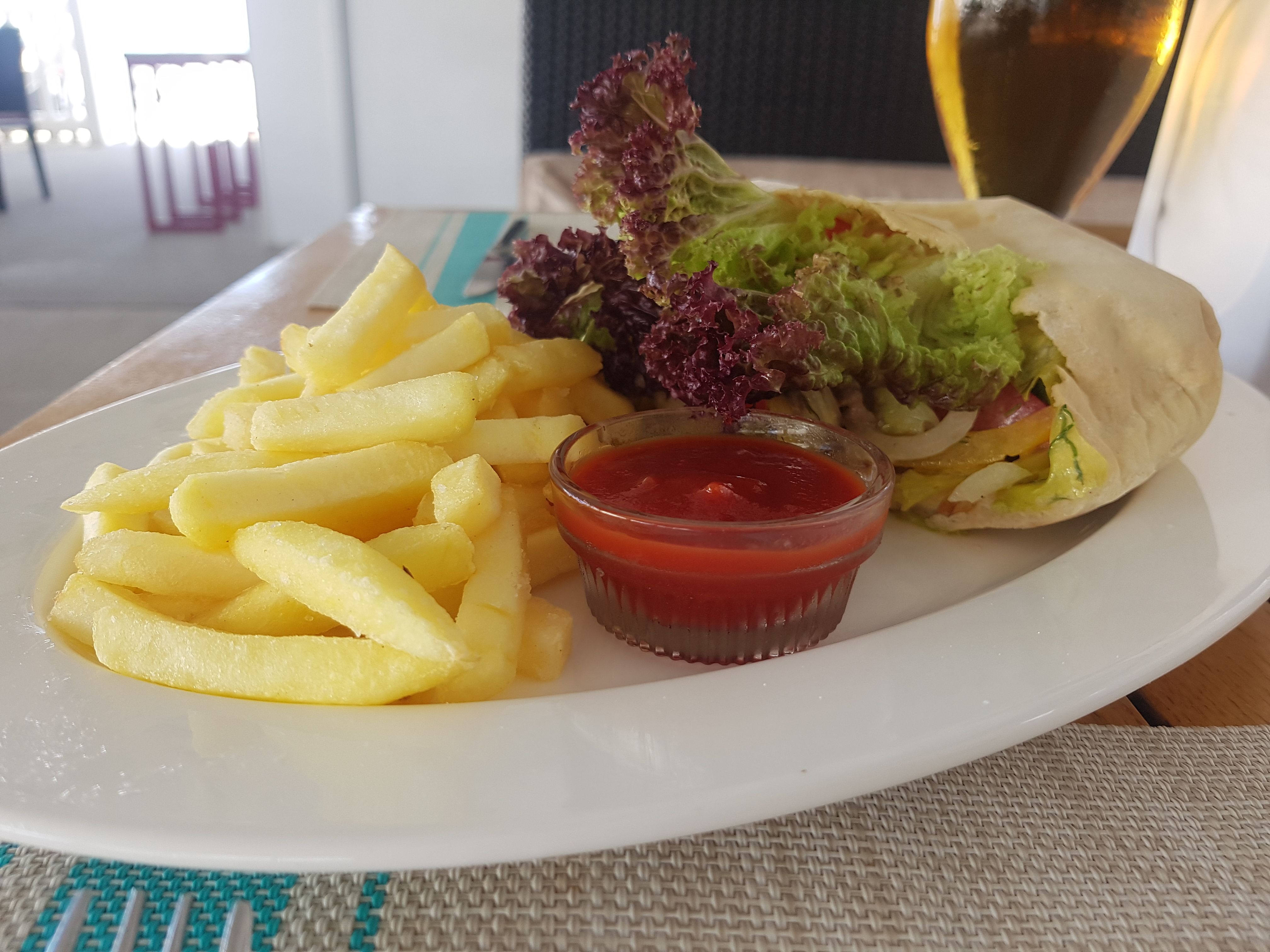 Прибой Beach Cafe image 1