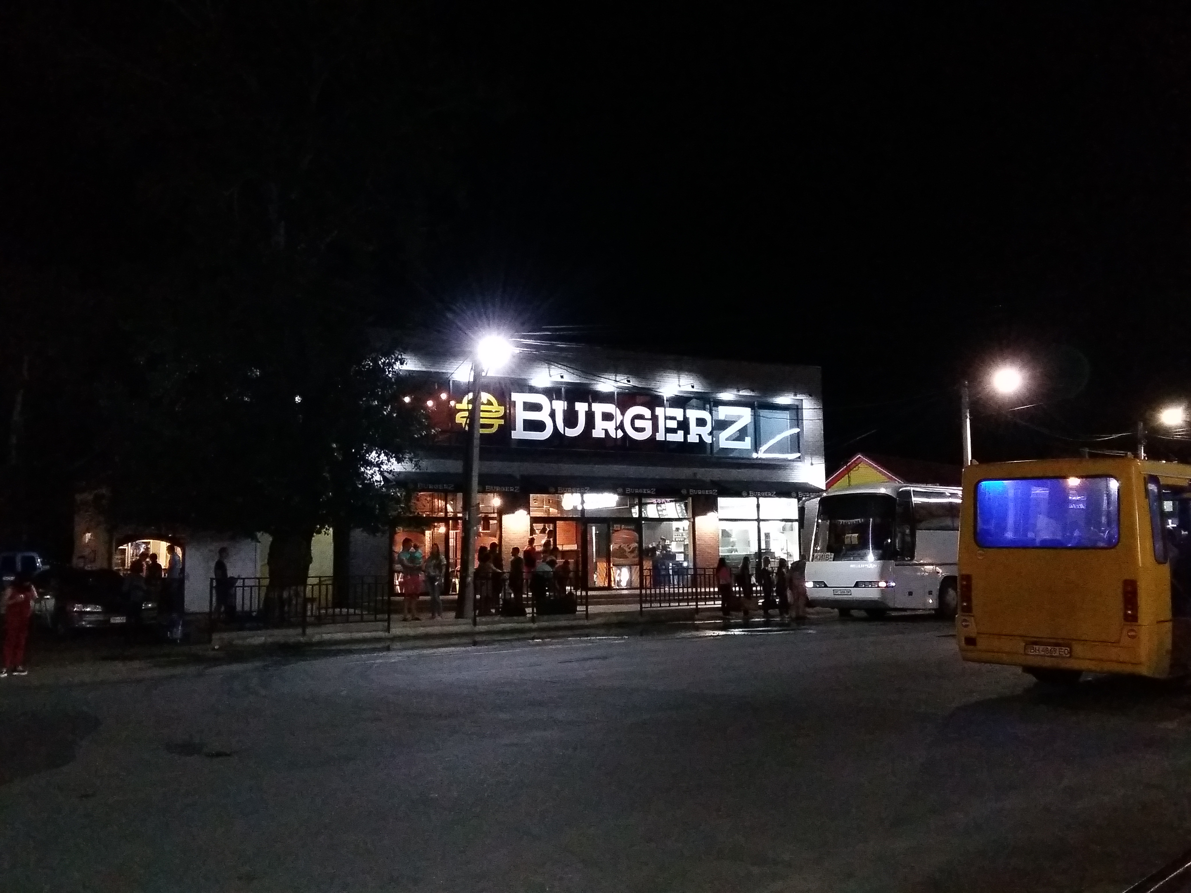 BurgerZ image 6