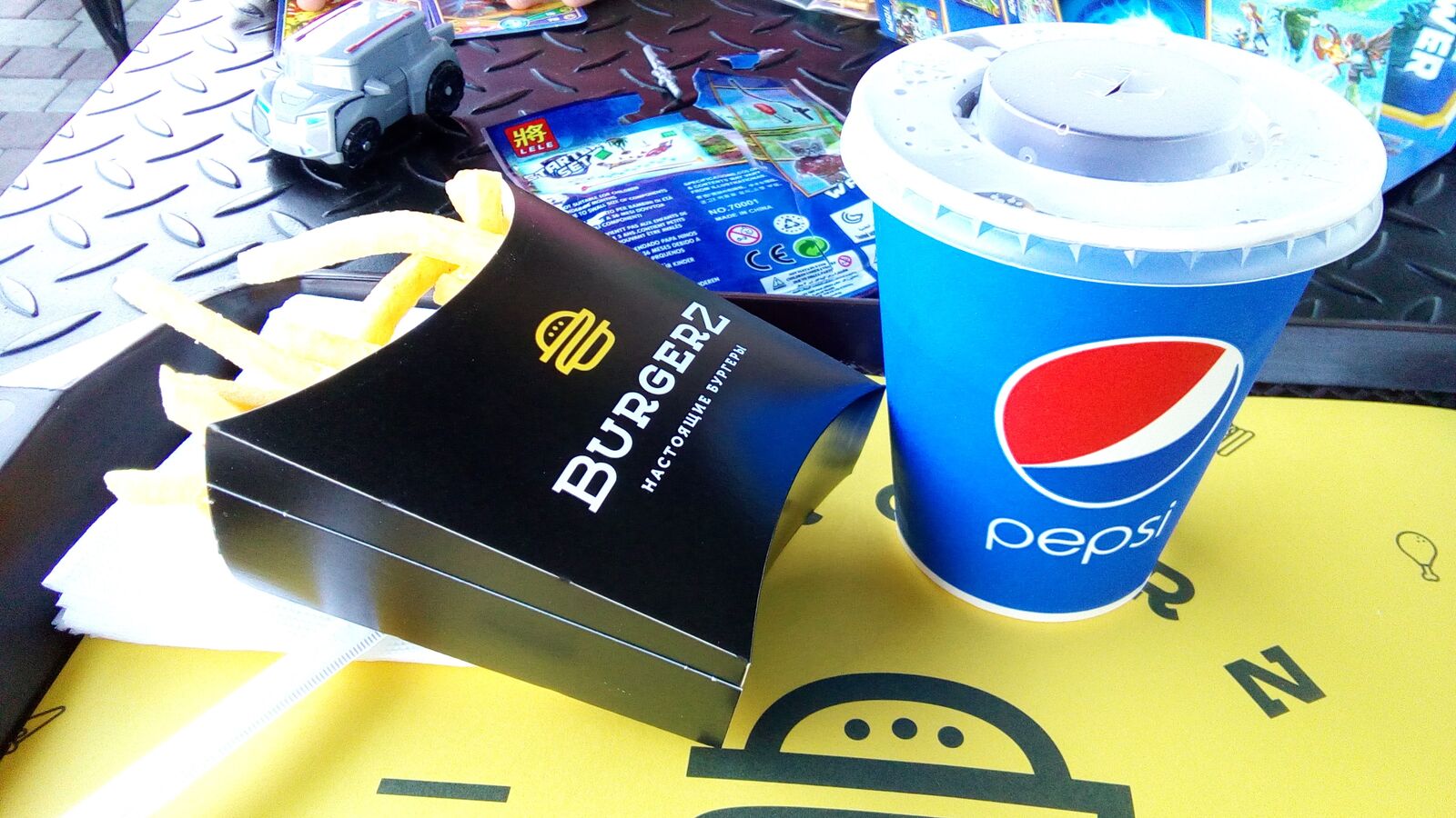 BurgerZ image 8