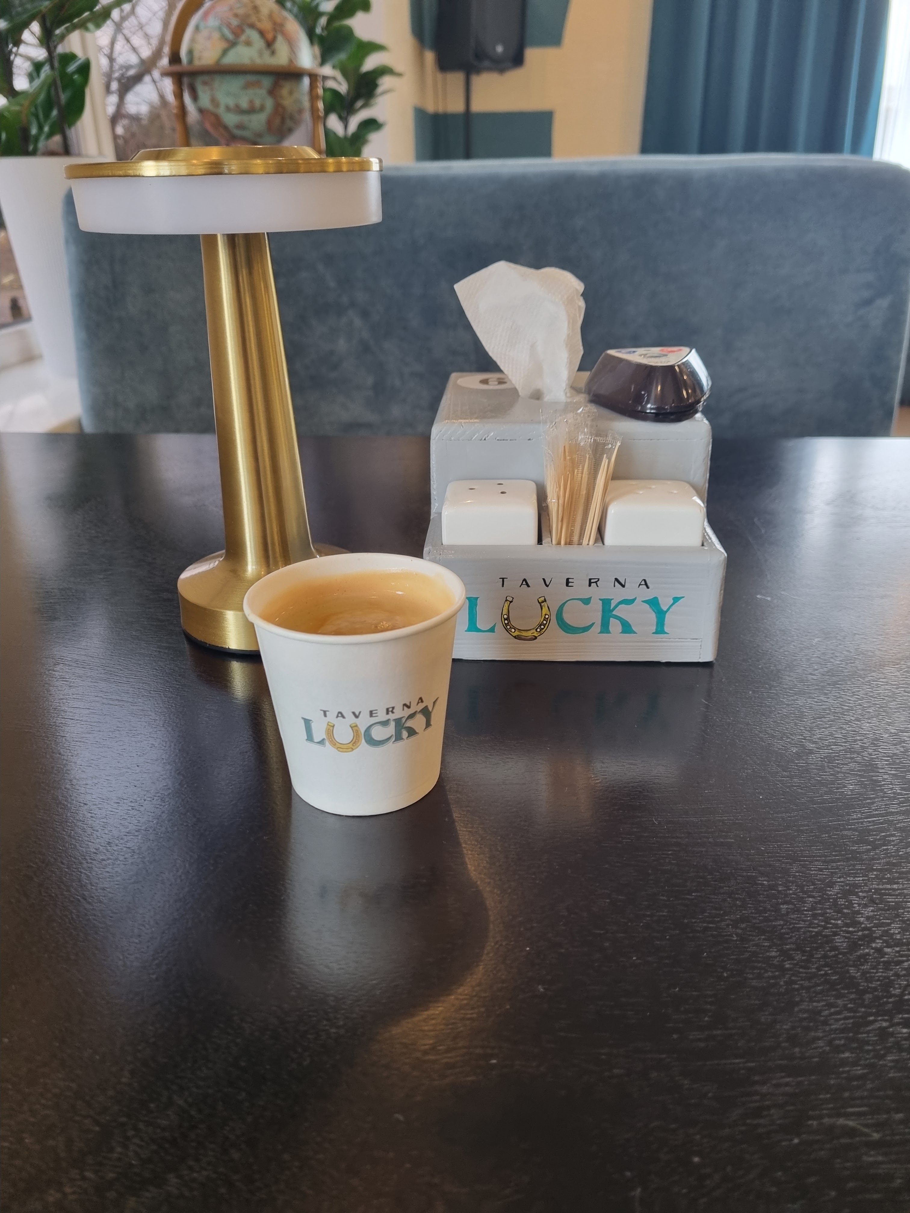 Taverna Lucky image 2